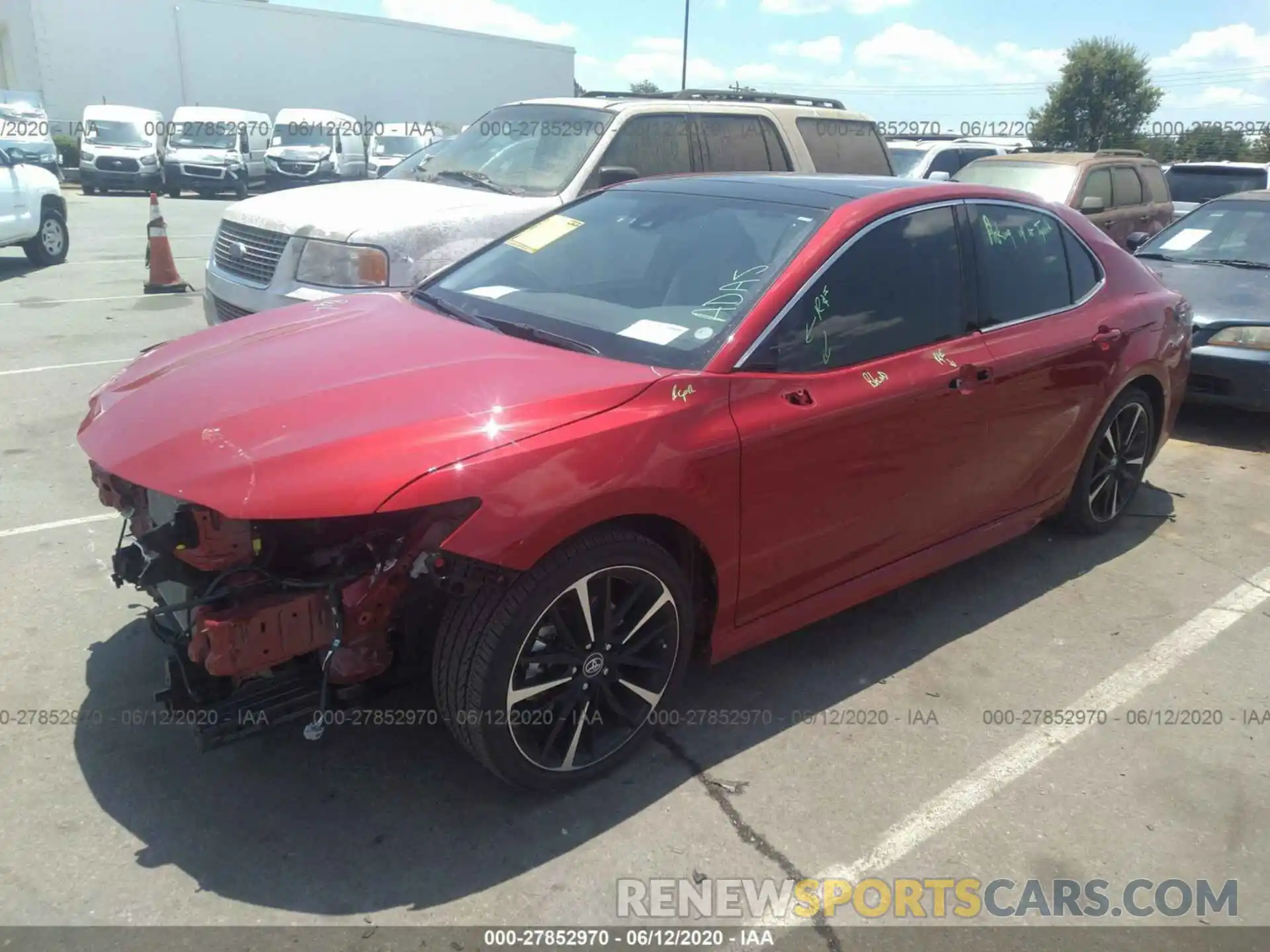 2 Photograph of a damaged car 4T1B61HK5KU291525 TOYOTA CAMRY 2019