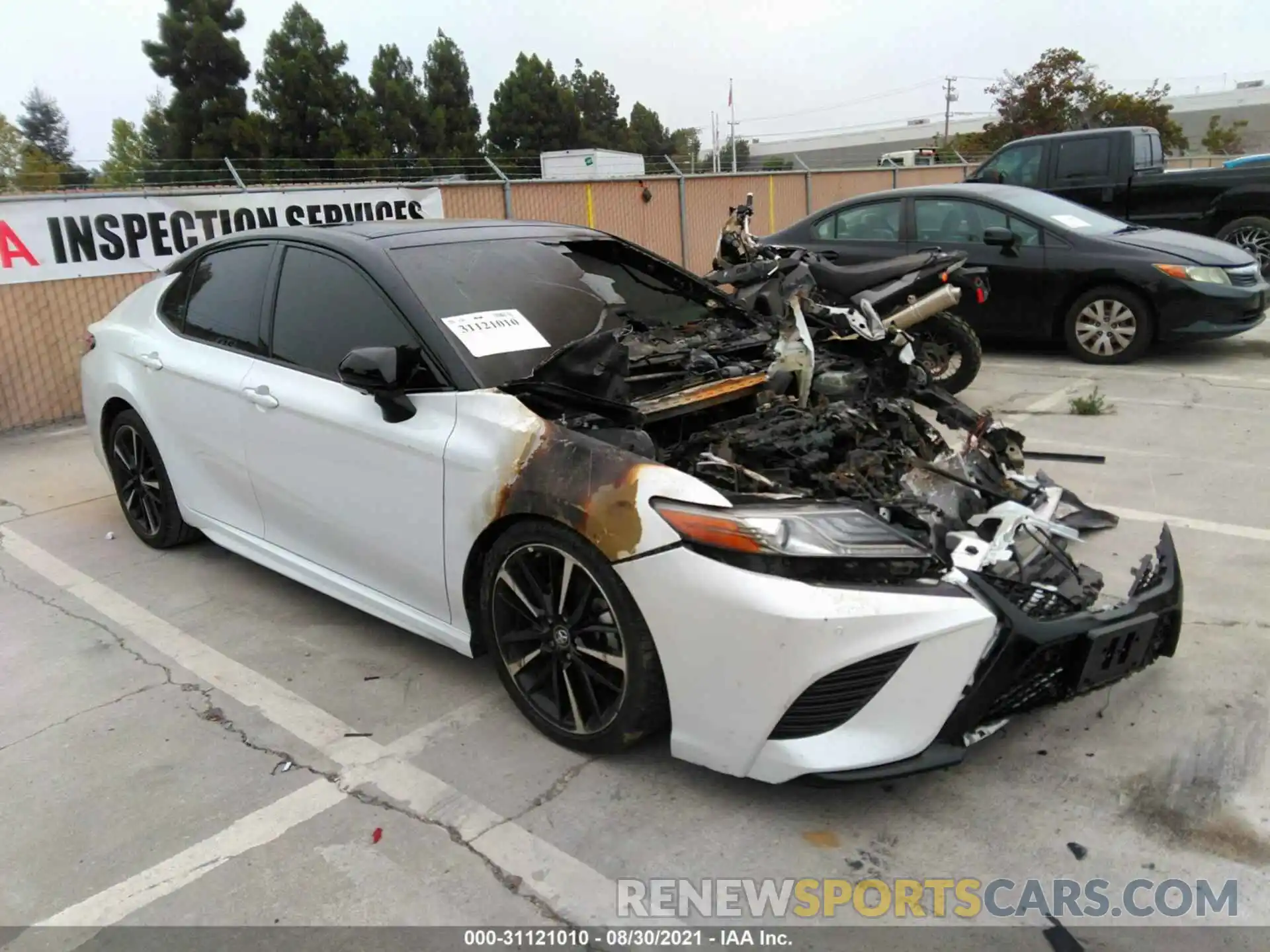 1 Photograph of a damaged car 4T1B61HK5KU294408 TOYOTA CAMRY 2019