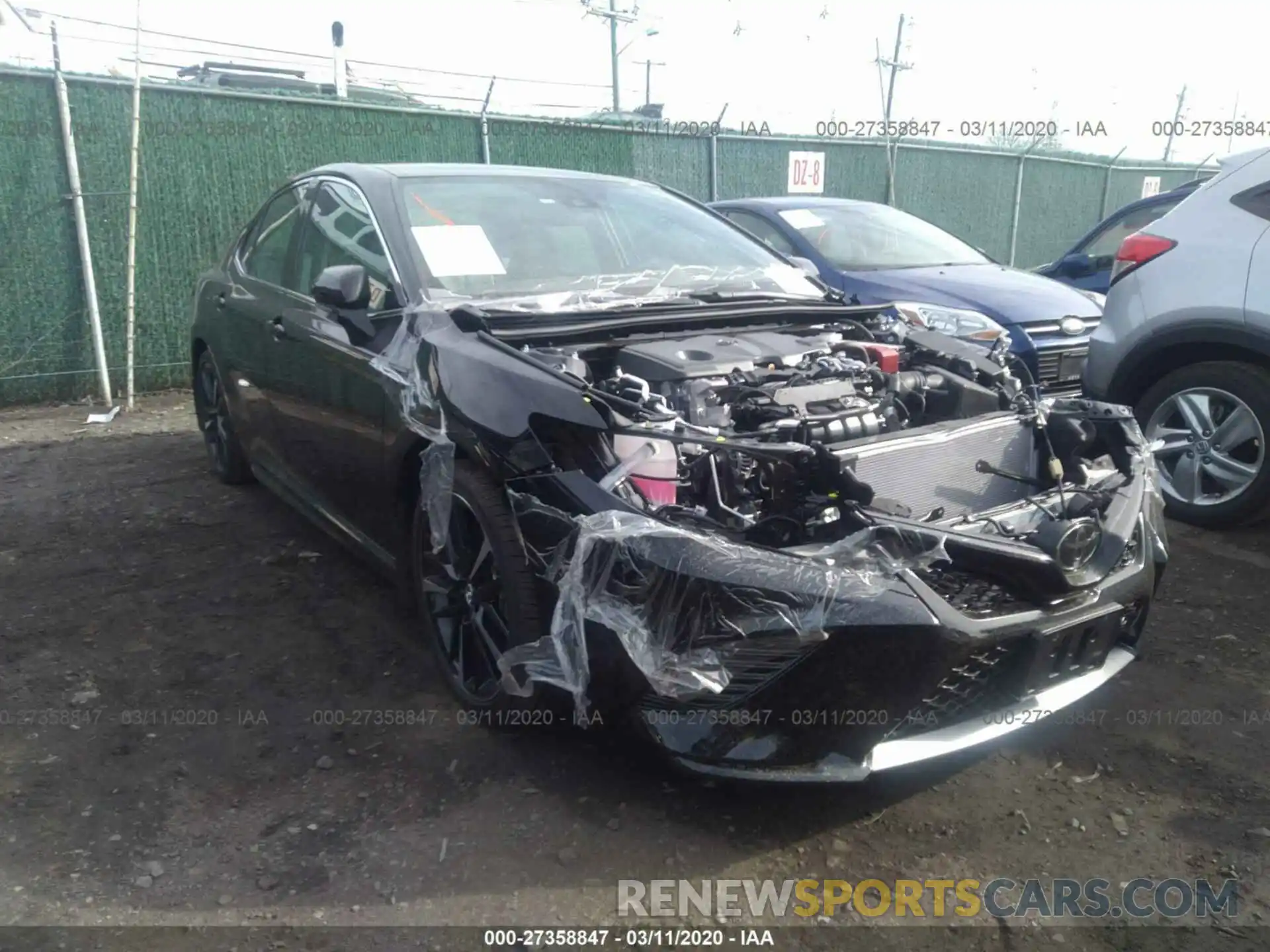 1 Photograph of a damaged car 4T1B61HK5KU295171 TOYOTA CAMRY 2019