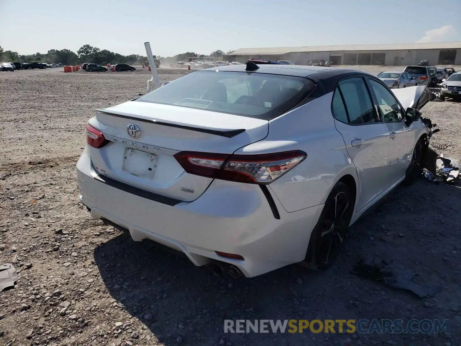 4 Photograph of a damaged car 4T1B61HK5KU296501 TOYOTA CAMRY 2019