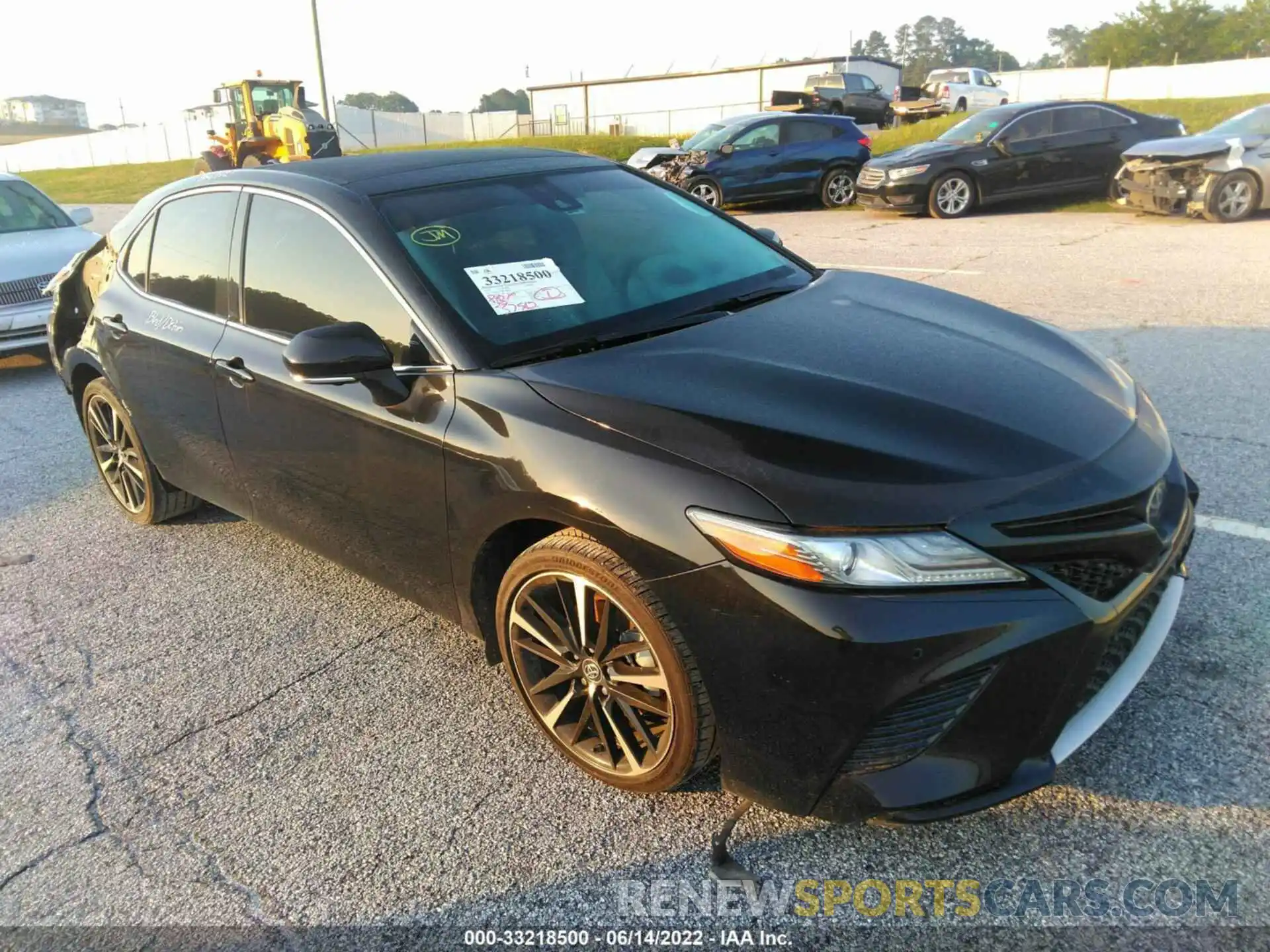 1 Photograph of a damaged car 4T1B61HK5KU298653 TOYOTA CAMRY 2019