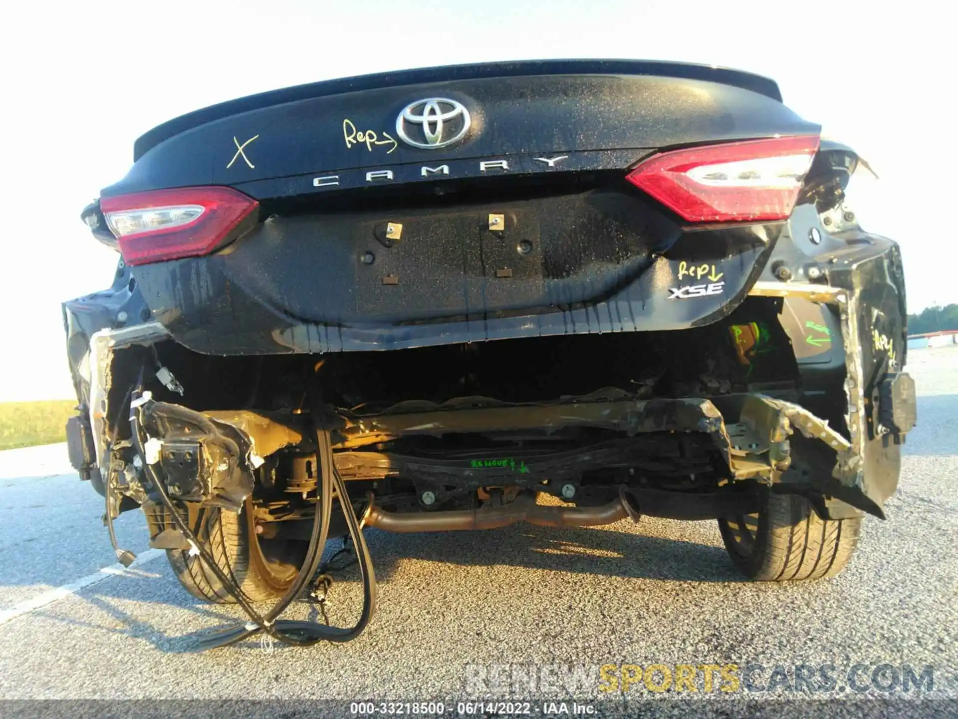 6 Photograph of a damaged car 4T1B61HK5KU298653 TOYOTA CAMRY 2019