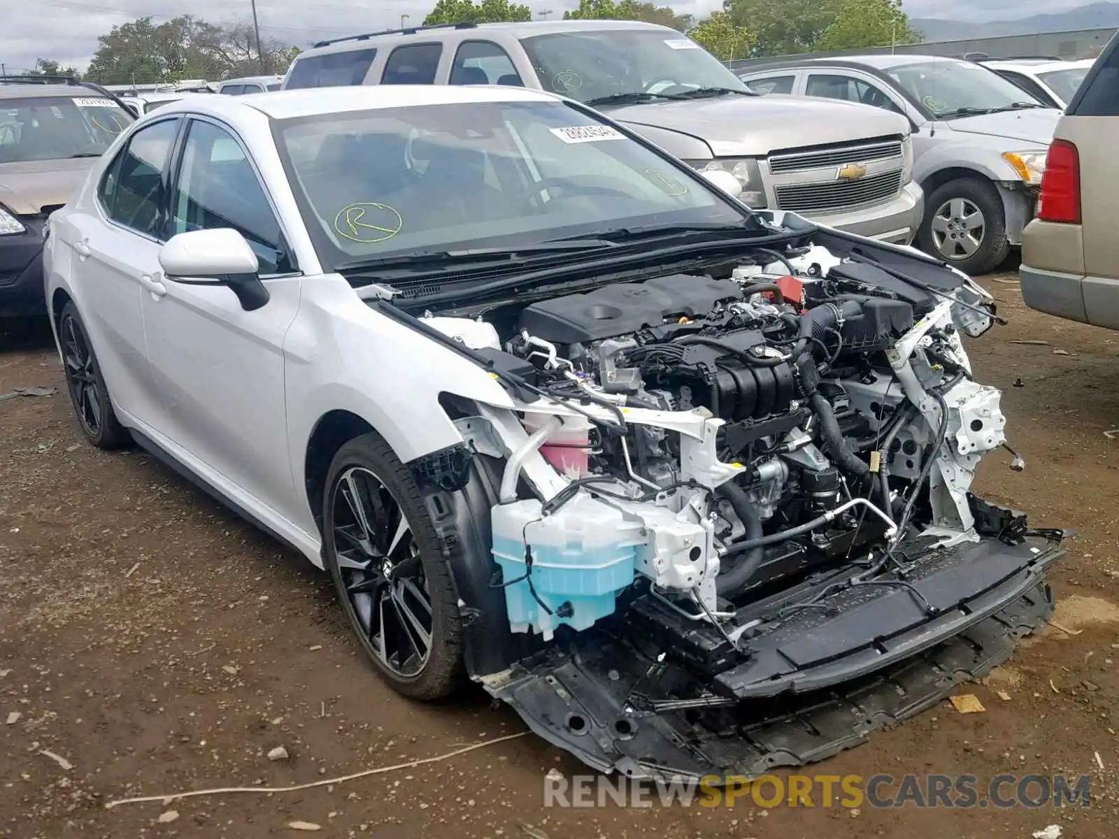 1 Photograph of a damaged car 4T1B61HK5KU707976 TOYOTA CAMRY 2019