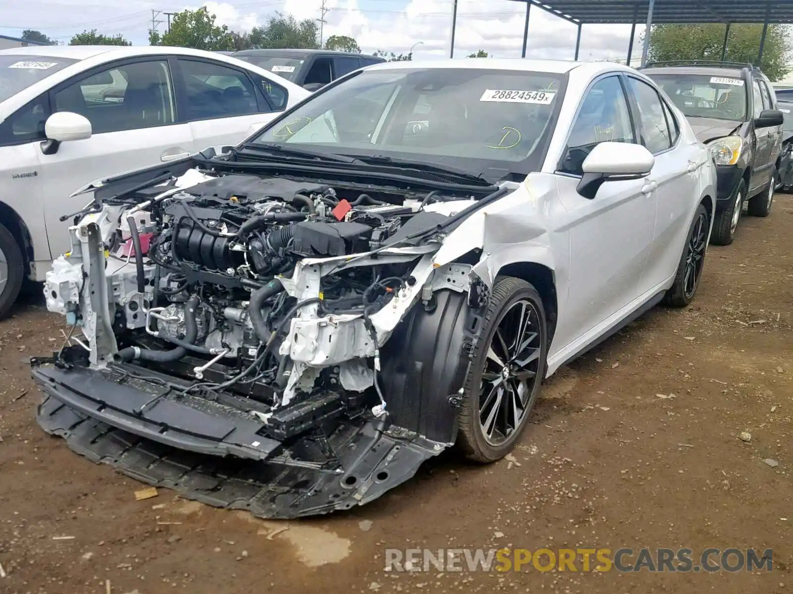 2 Photograph of a damaged car 4T1B61HK5KU707976 TOYOTA CAMRY 2019