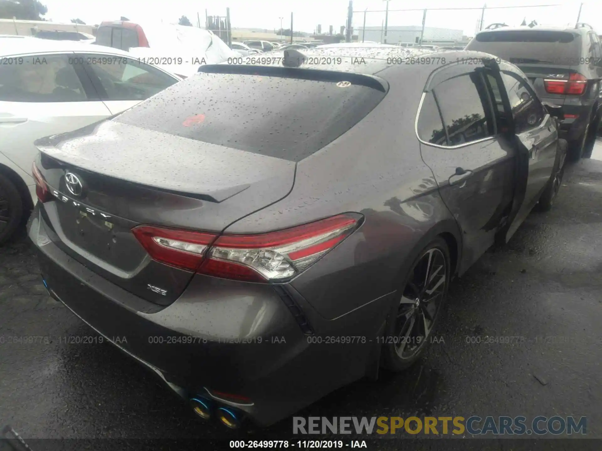 4 Photograph of a damaged car 4T1B61HK5KU710408 TOYOTA CAMRY 2019