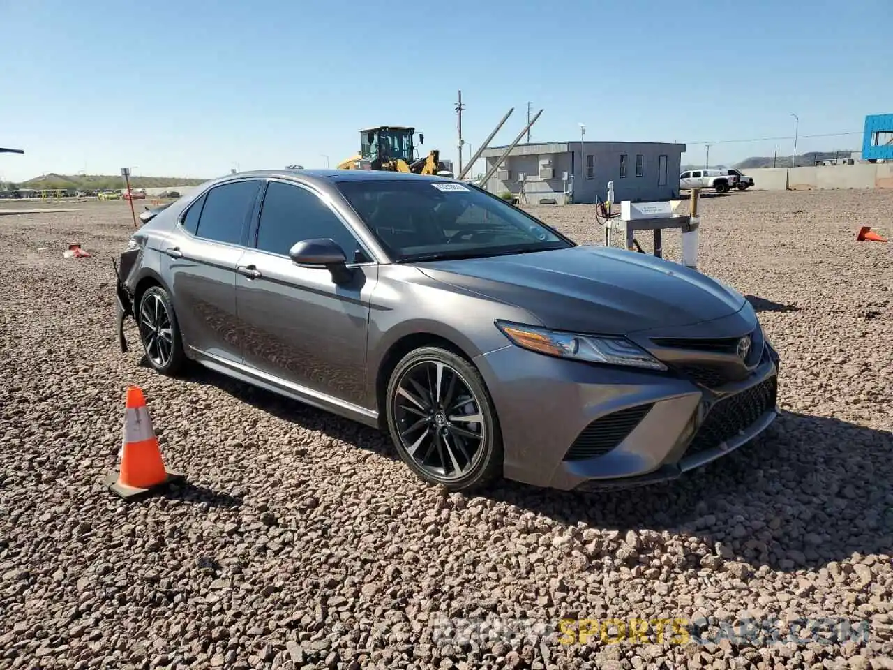 4 Photograph of a damaged car 4T1B61HK5KU724468 TOYOTA CAMRY 2019