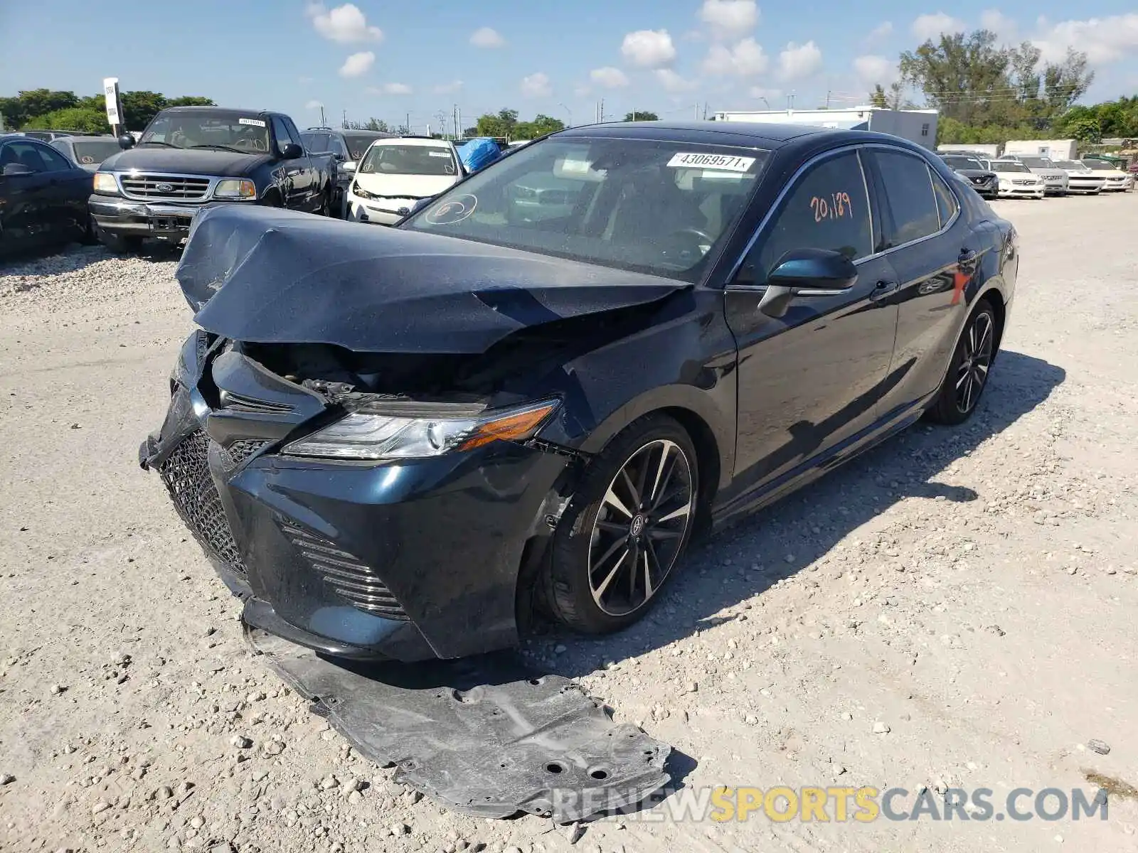 2 Photograph of a damaged car 4T1B61HK5KU730609 TOYOTA CAMRY 2019