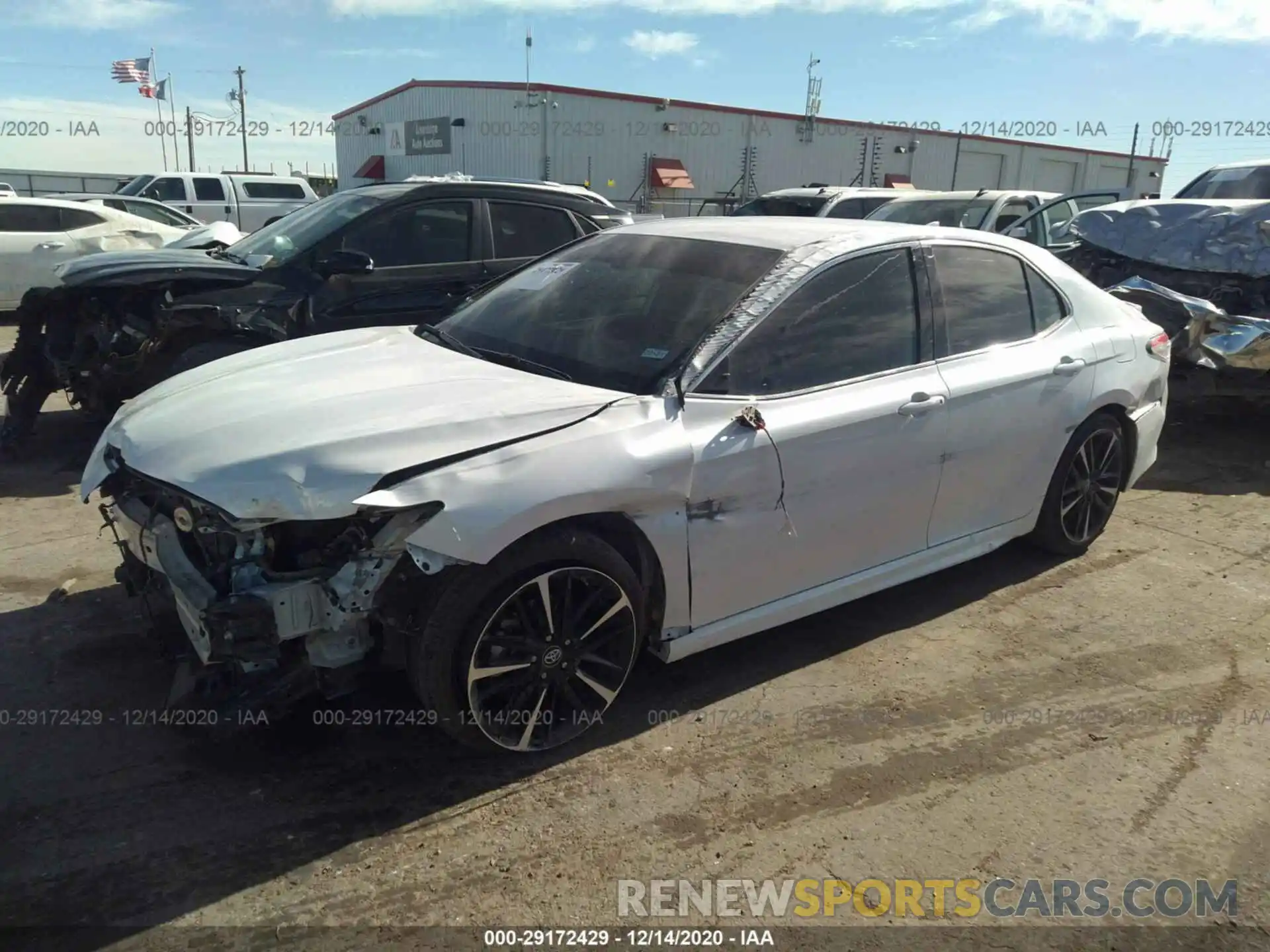 2 Photograph of a damaged car 4T1B61HK5KU734319 TOYOTA CAMRY 2019