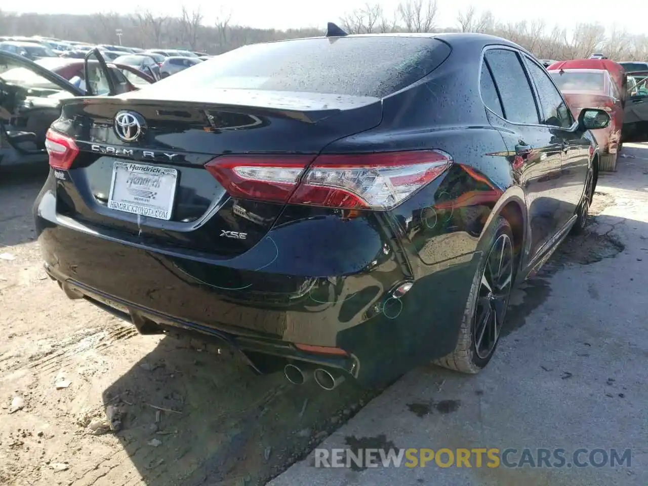 4 Photograph of a damaged car 4T1B61HK5KU761729 TOYOTA CAMRY 2019