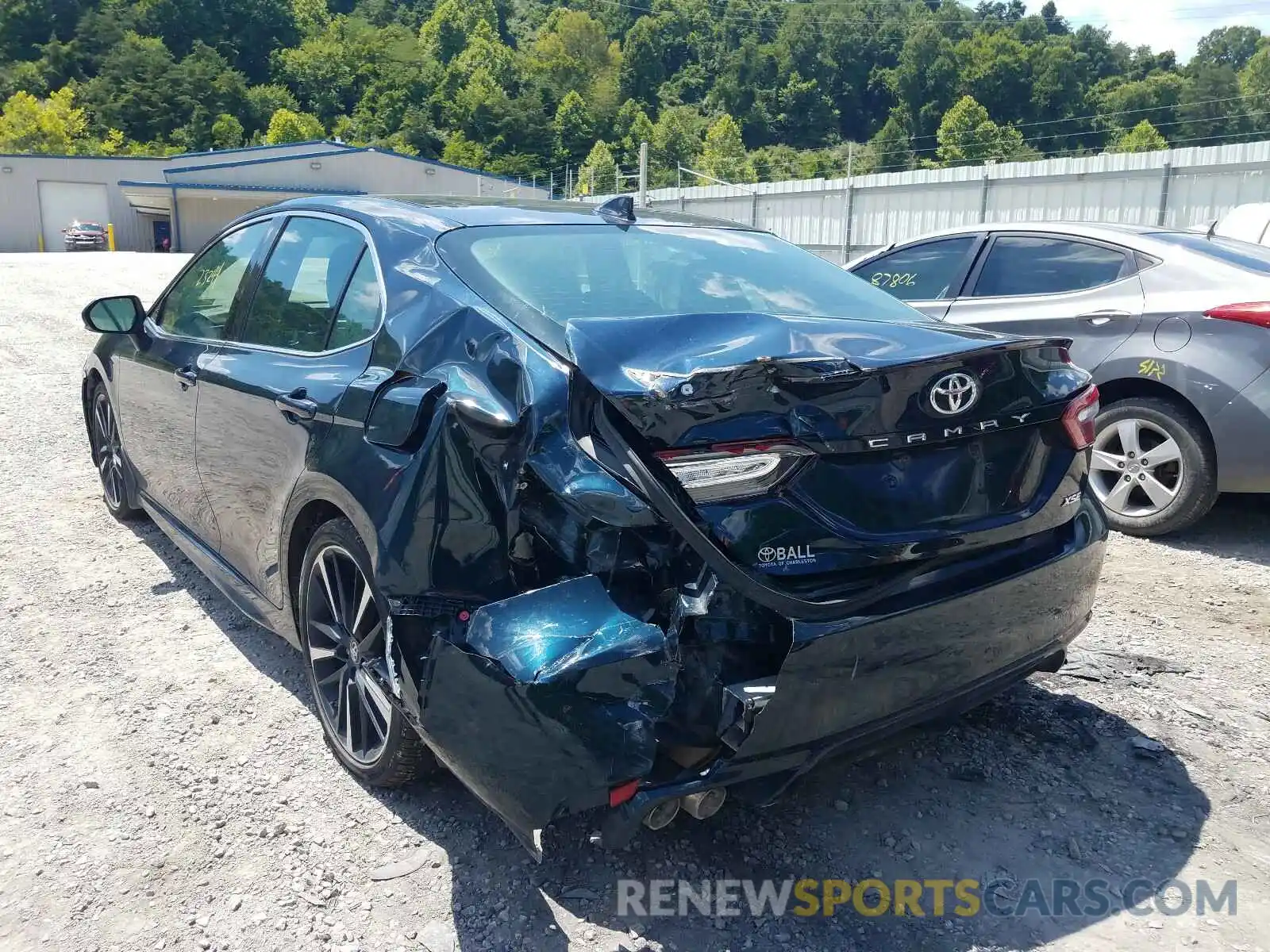 3 Photograph of a damaged car 4T1B61HK5KU768874 TOYOTA CAMRY 2019