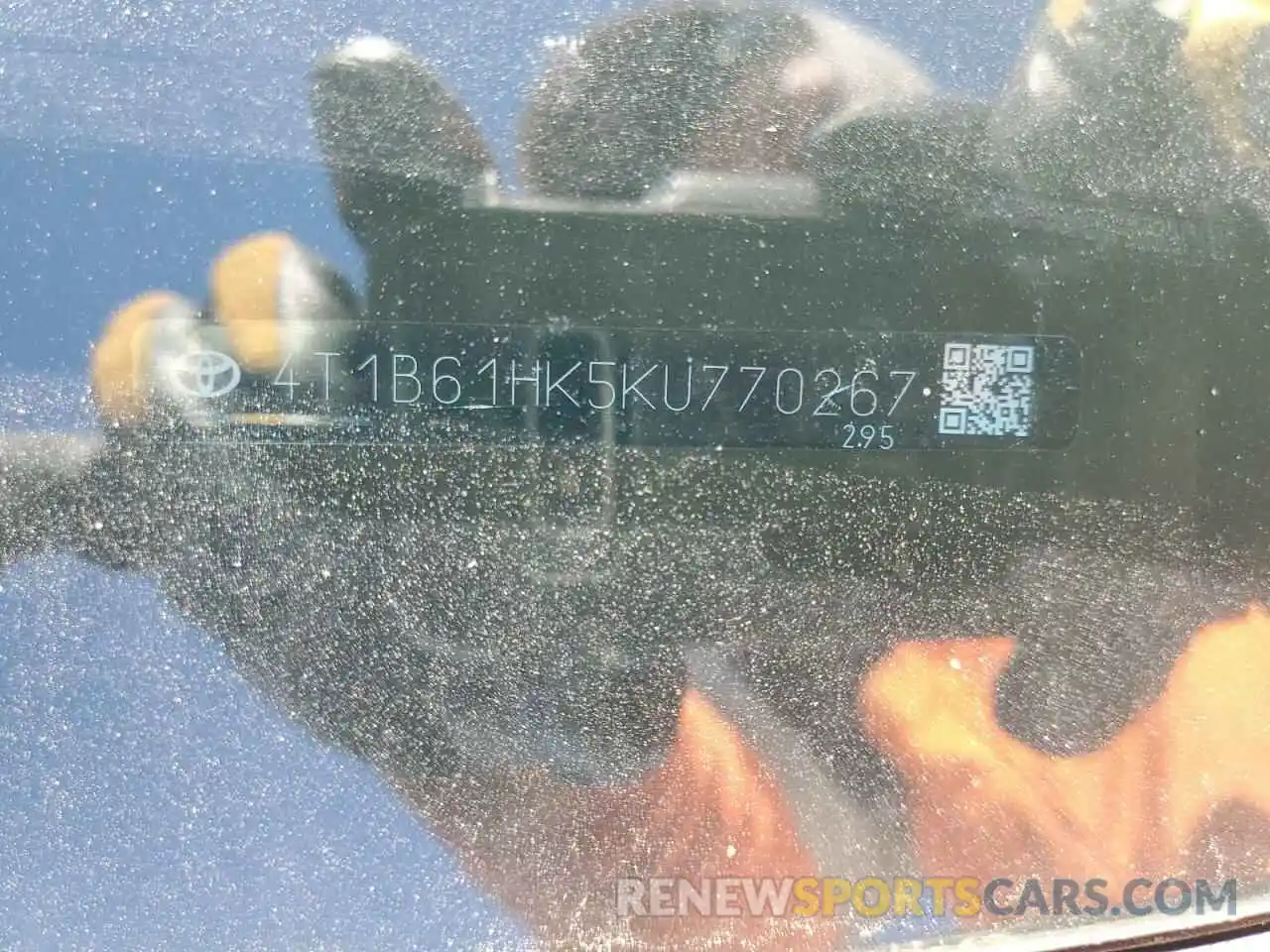 12 Photograph of a damaged car 4T1B61HK5KU770267 TOYOTA CAMRY 2019