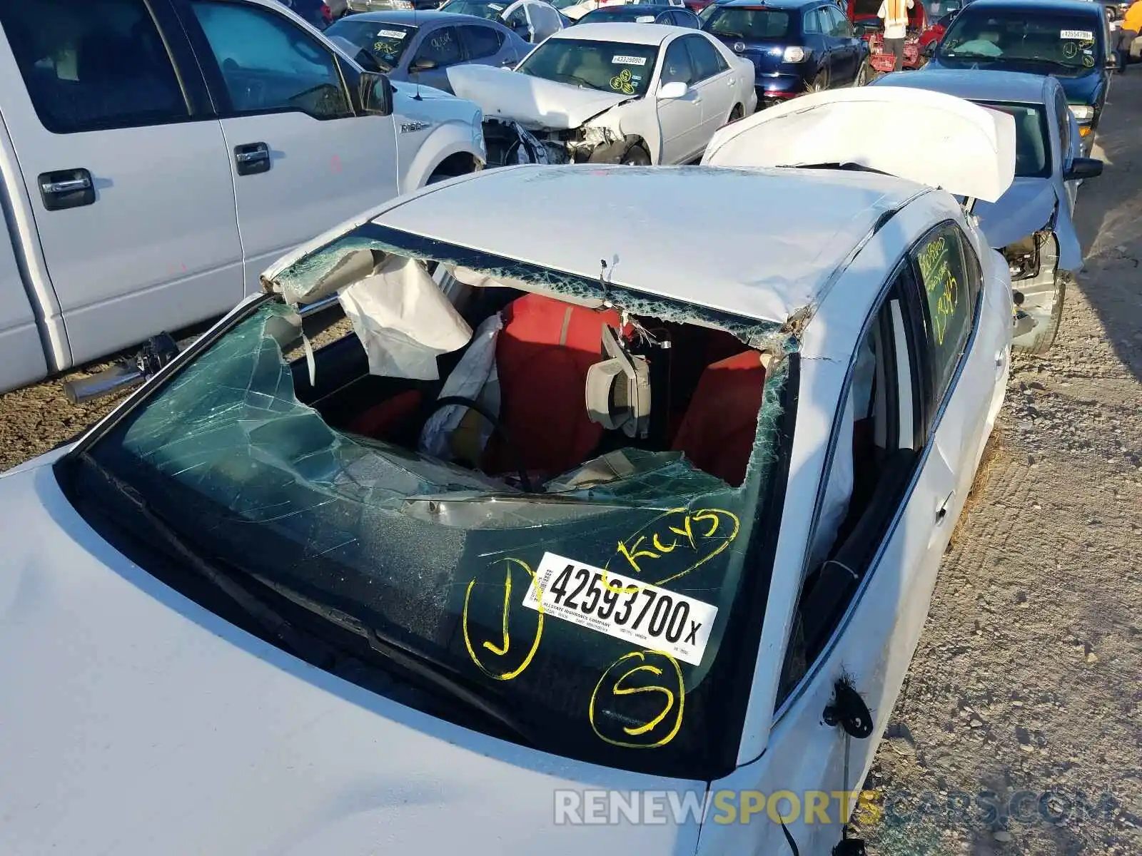 9 Photograph of a damaged car 4T1B61HK5KU780362 TOYOTA CAMRY 2019