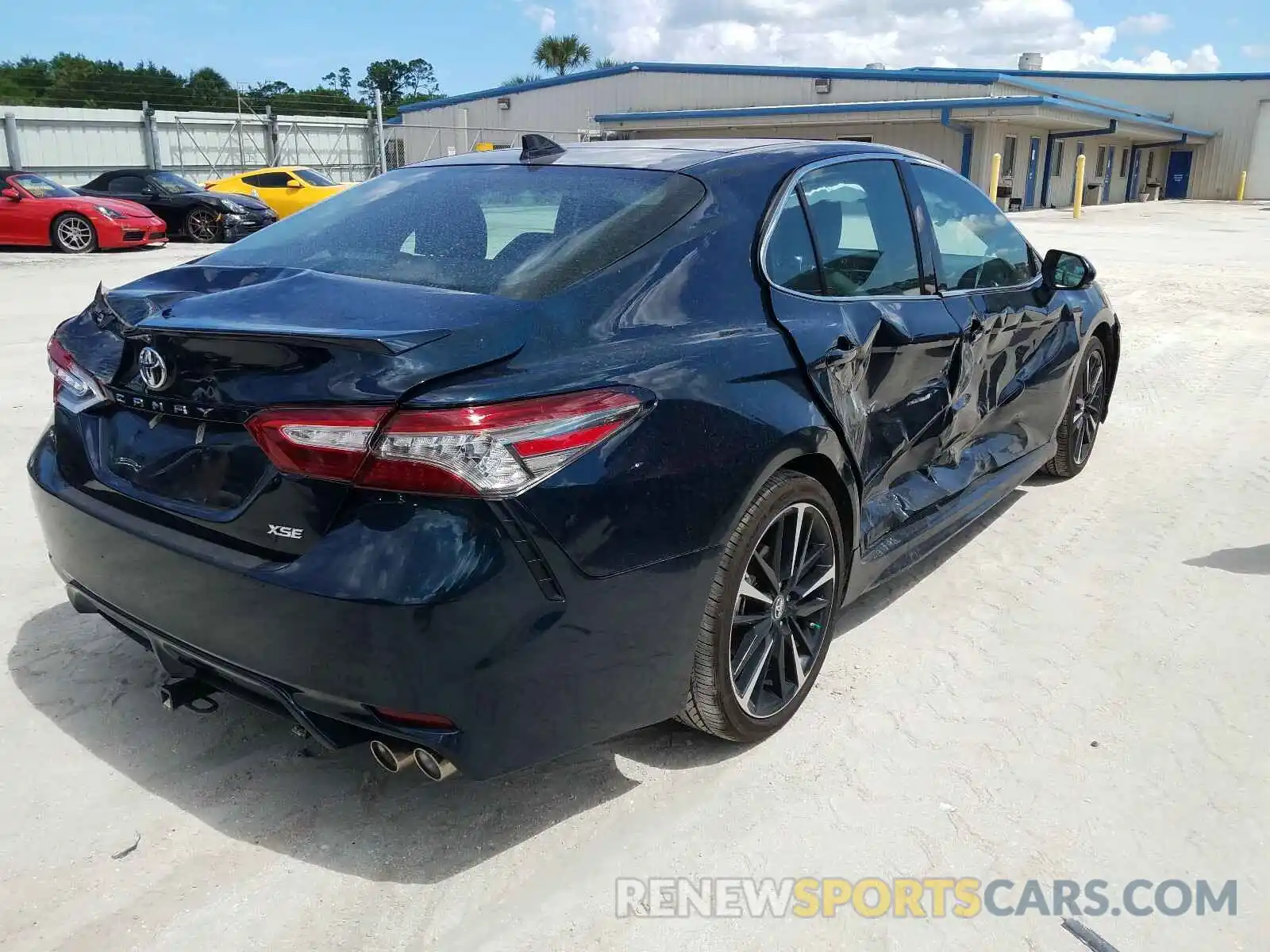 4 Photograph of a damaged car 4T1B61HK5KU782693 TOYOTA CAMRY 2019