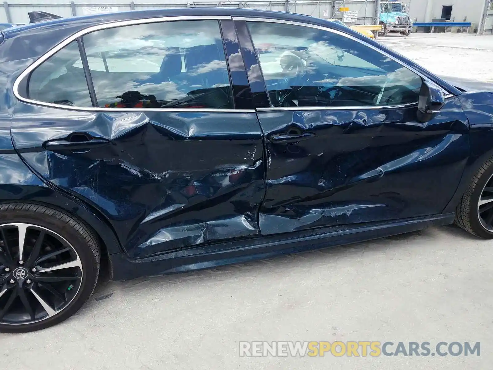 9 Photograph of a damaged car 4T1B61HK5KU782693 TOYOTA CAMRY 2019