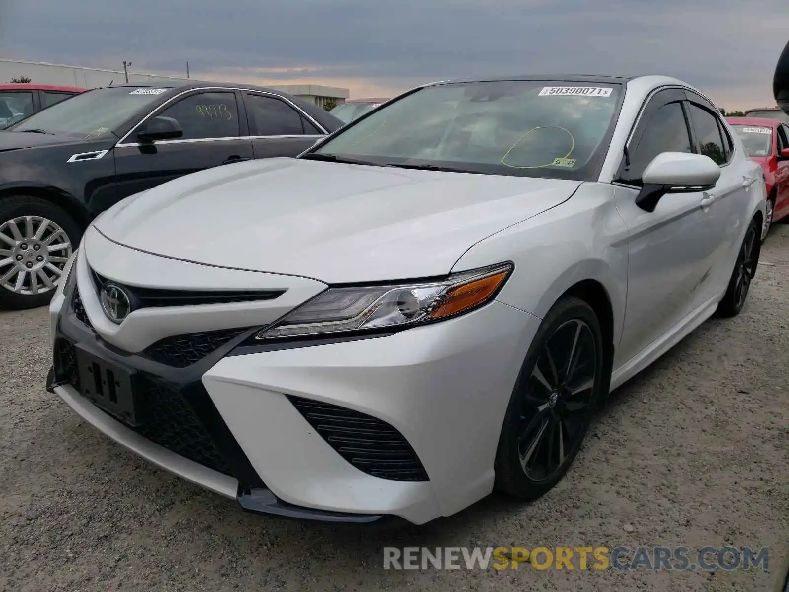 2 Photograph of a damaged car 4T1B61HK5KU785111 TOYOTA CAMRY 2019