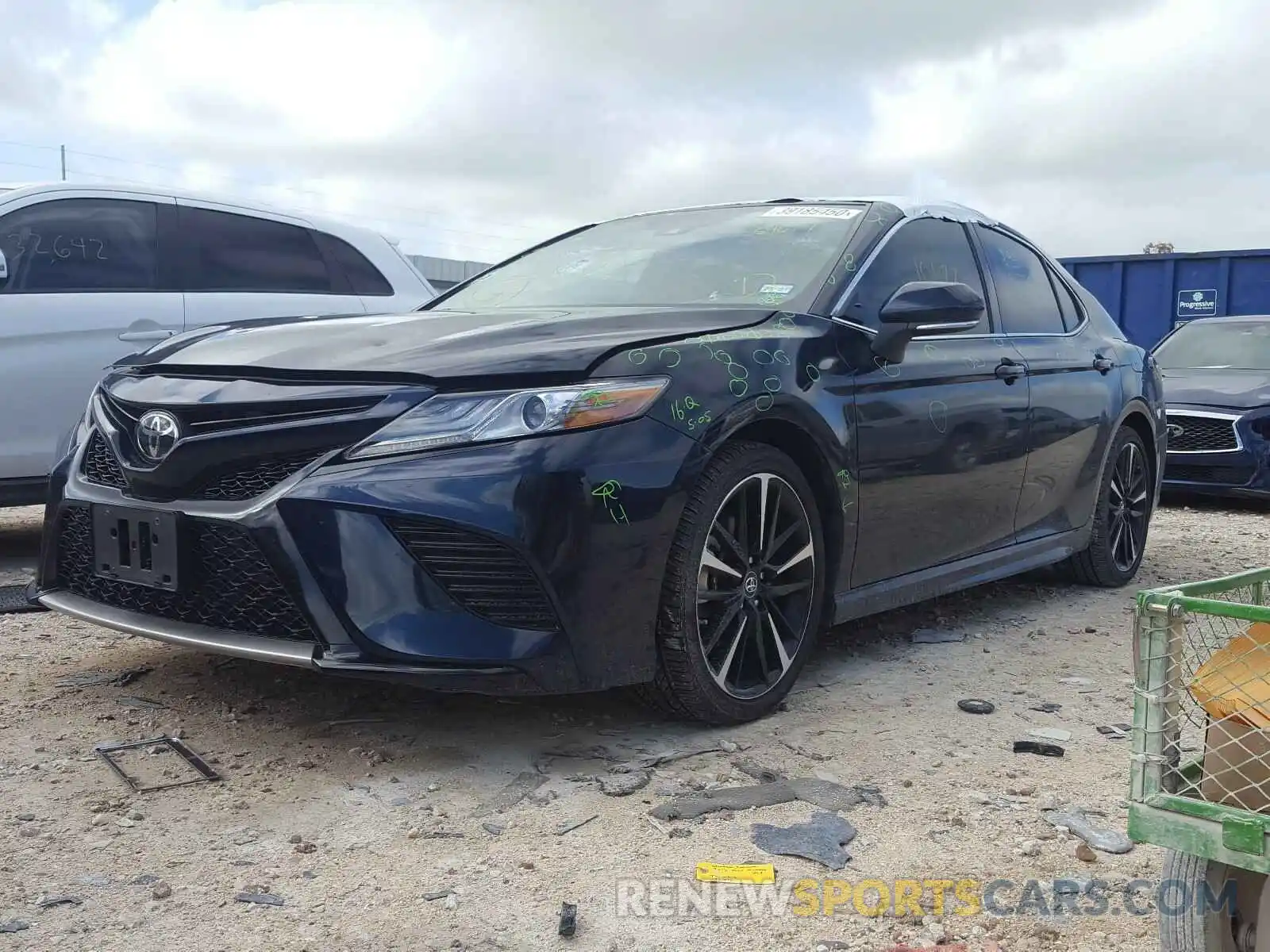 2 Photograph of a damaged car 4T1B61HK5KU789627 TOYOTA CAMRY 2019