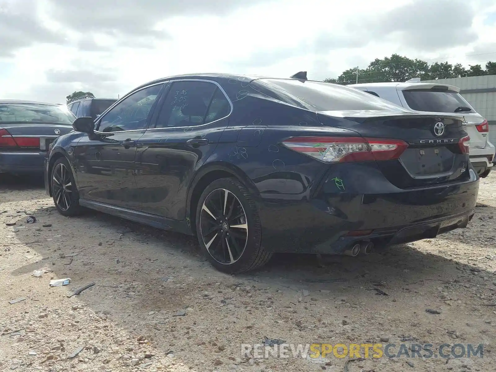 3 Photograph of a damaged car 4T1B61HK5KU789627 TOYOTA CAMRY 2019