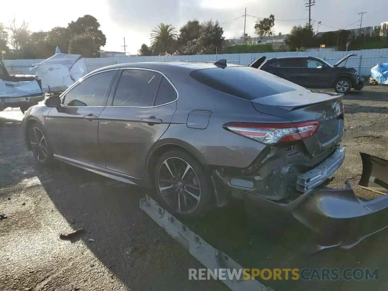 2 Photograph of a damaged car 4T1B61HK5KU793032 TOYOTA CAMRY 2019