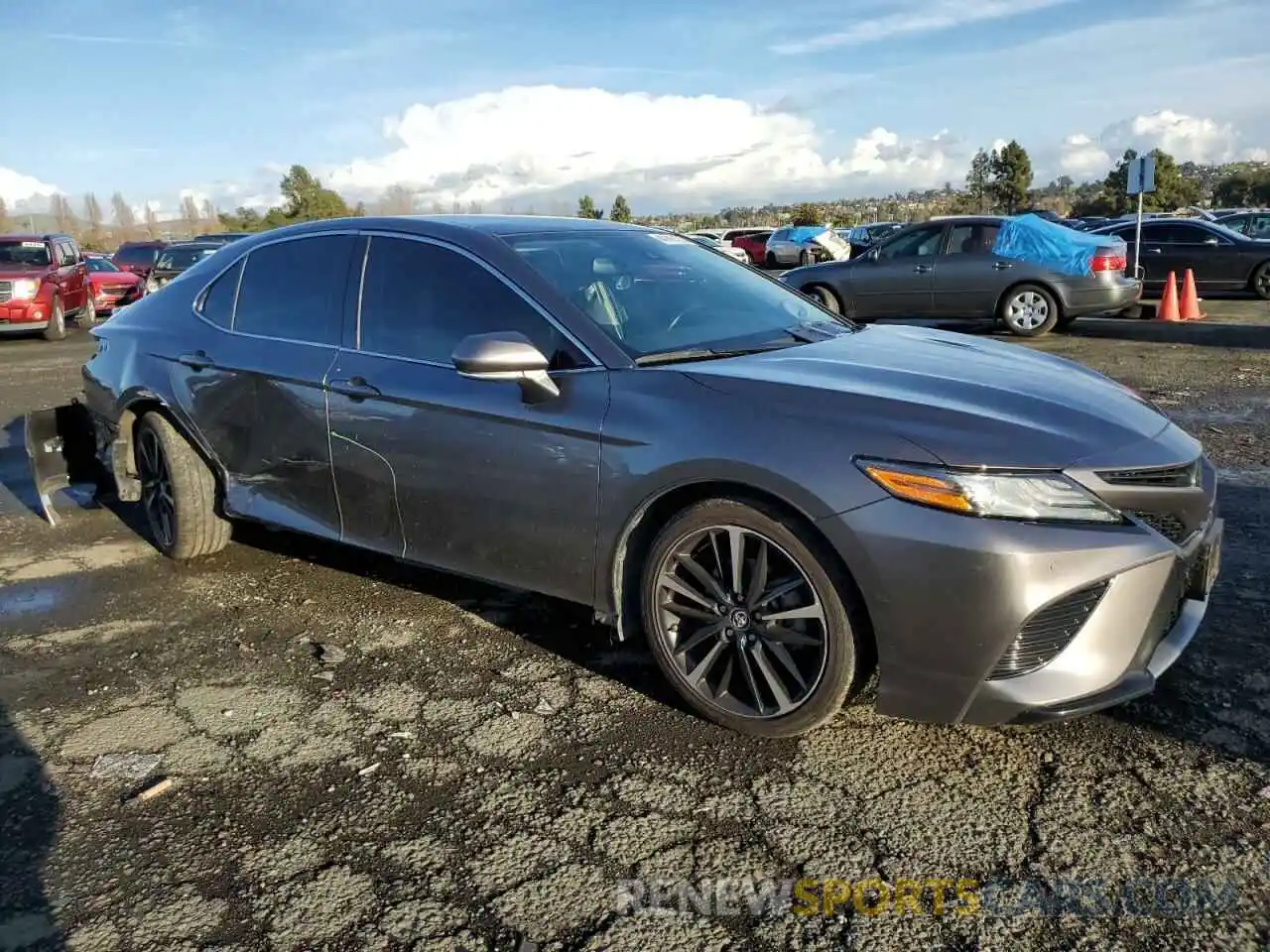 4 Photograph of a damaged car 4T1B61HK5KU793032 TOYOTA CAMRY 2019