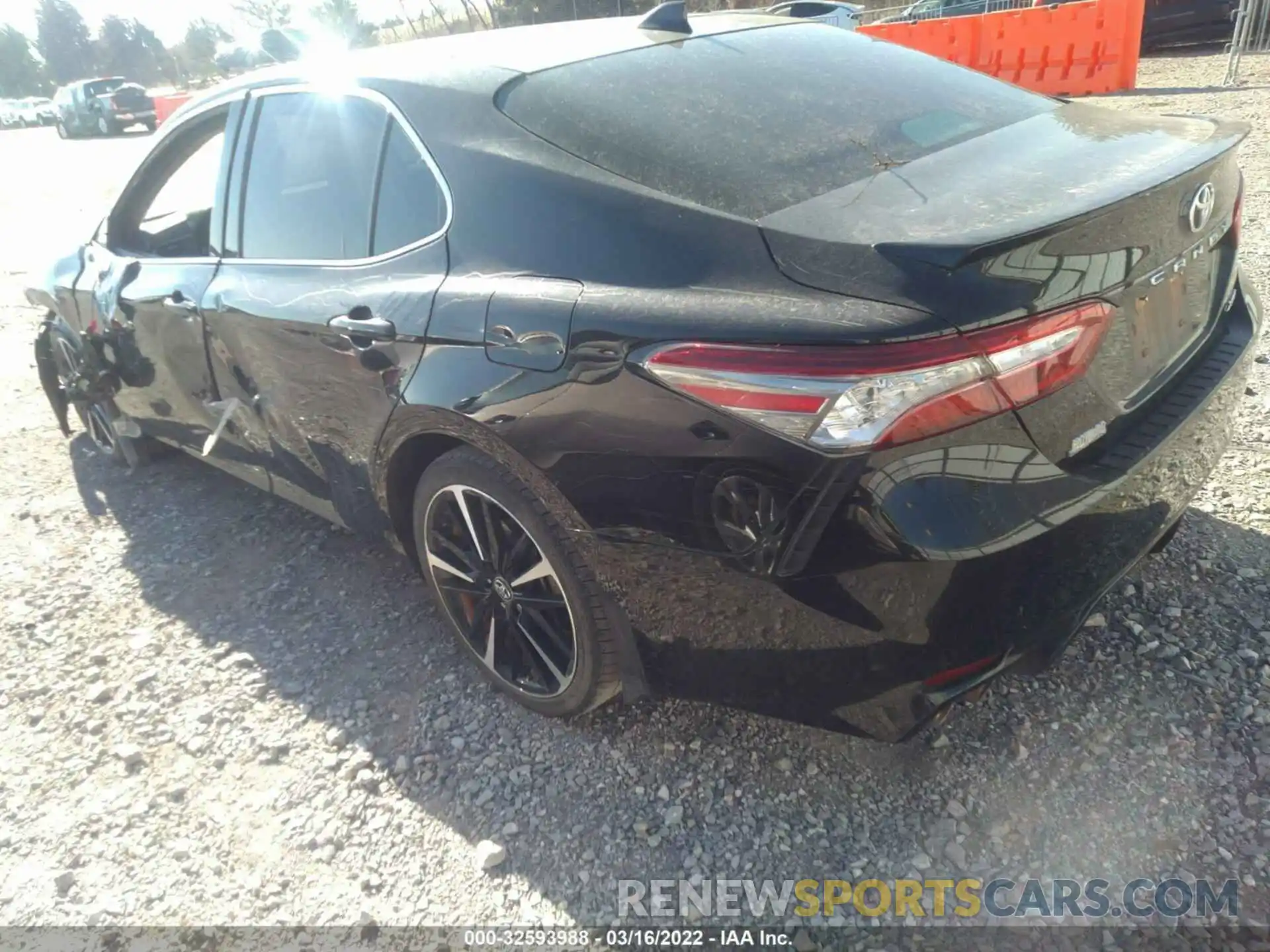 3 Photograph of a damaged car 4T1B61HK5KU798733 TOYOTA CAMRY 2019