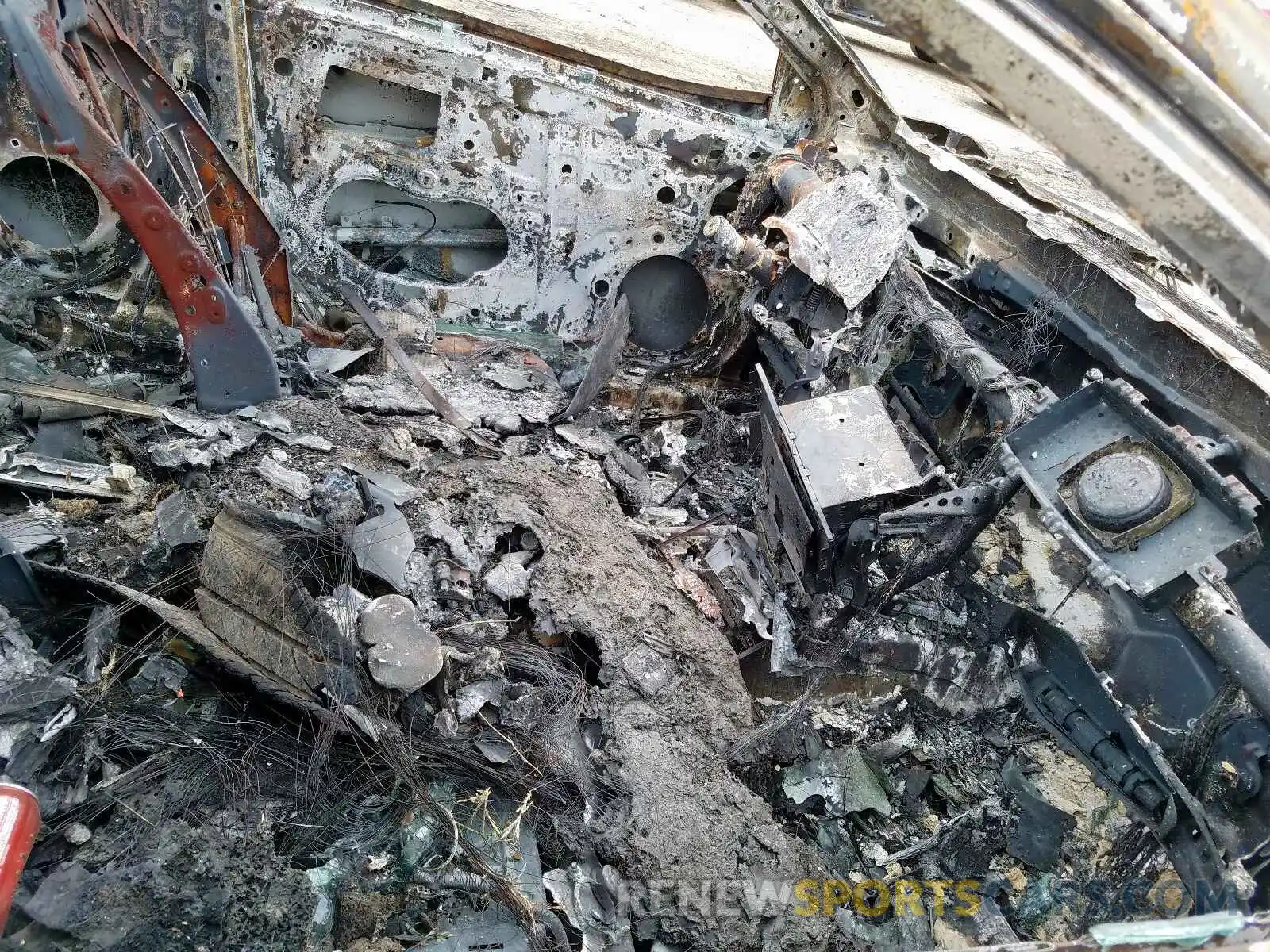 5 Photograph of a damaged car 4T1B61HK5KU805471 TOYOTA CAMRY 2019