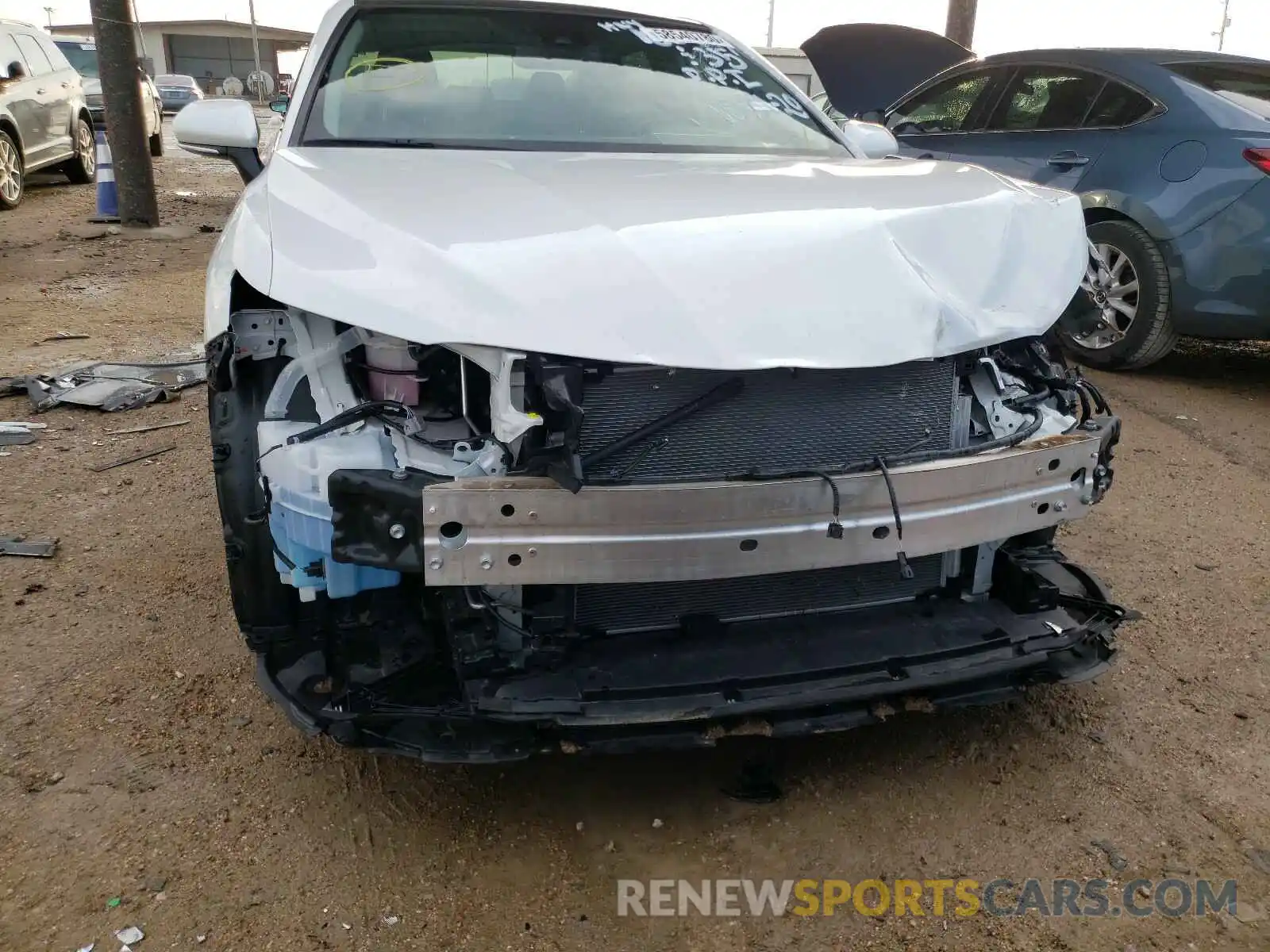 9 Photograph of a damaged car 4T1B61HK5KU811688 TOYOTA CAMRY 2019