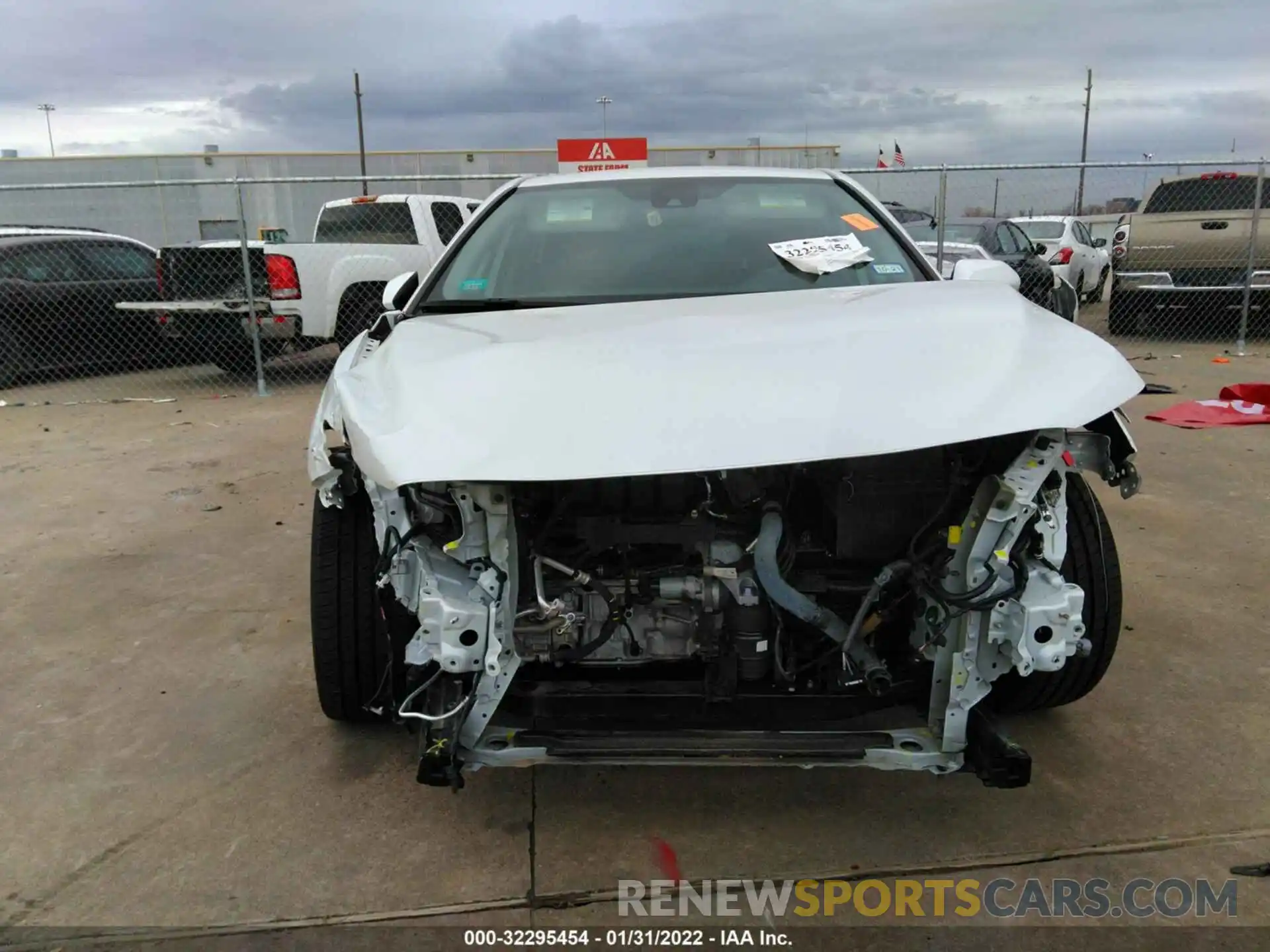 6 Photograph of a damaged car 4T1B61HK5KU813506 TOYOTA CAMRY 2019