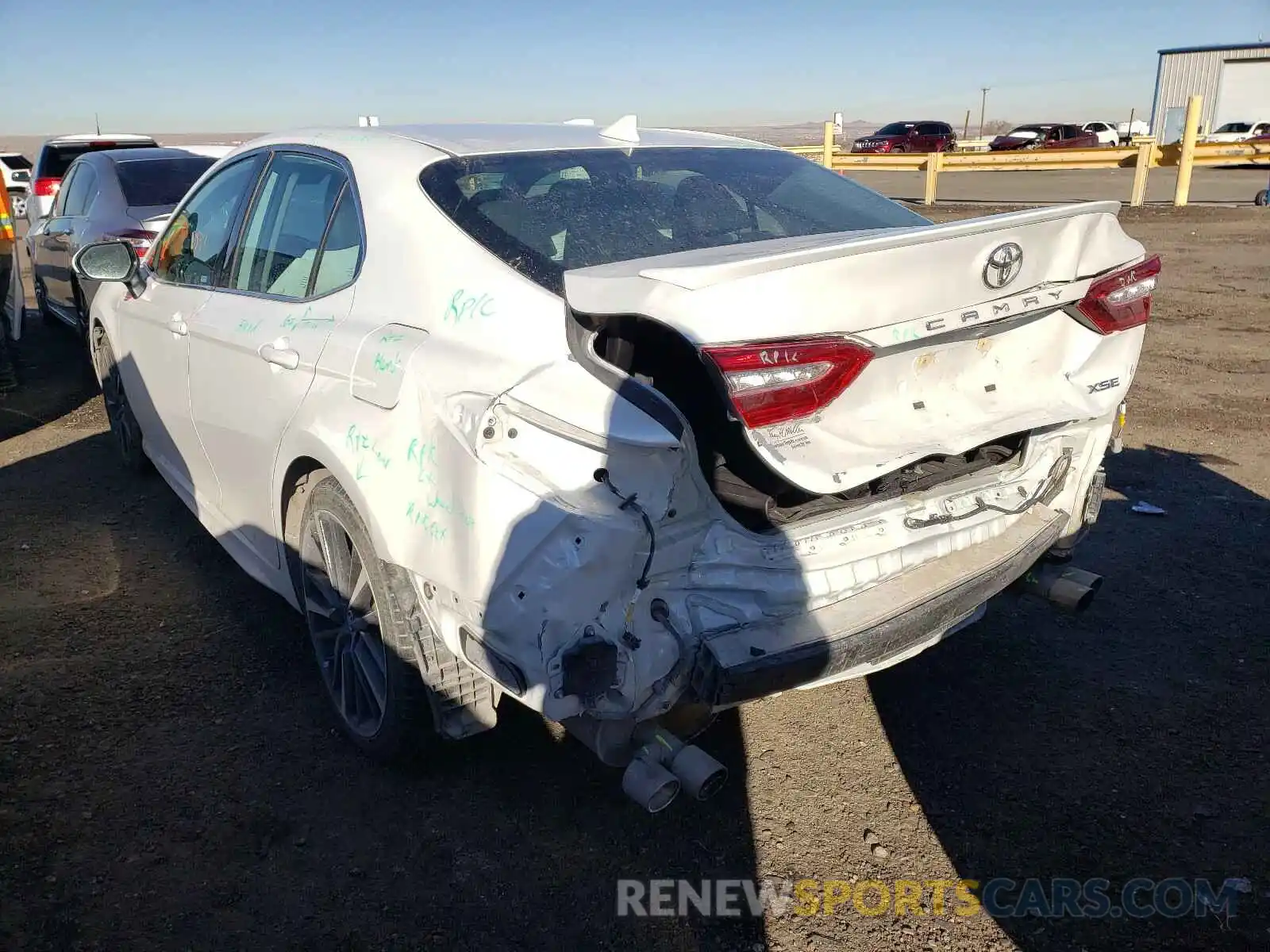 3 Photograph of a damaged car 4T1B61HK5KU828555 TOYOTA CAMRY 2019