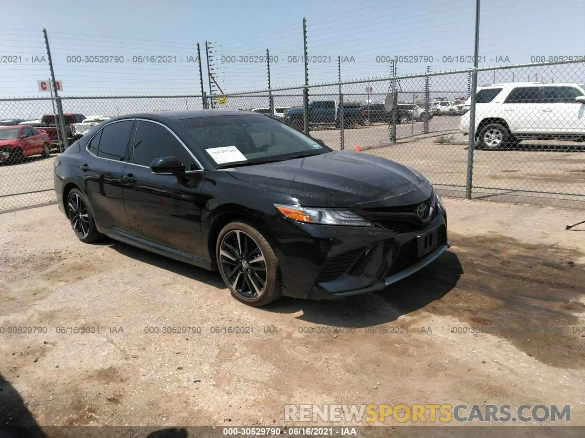 1 Photograph of a damaged car 4T1B61HK5KU829012 TOYOTA CAMRY 2019