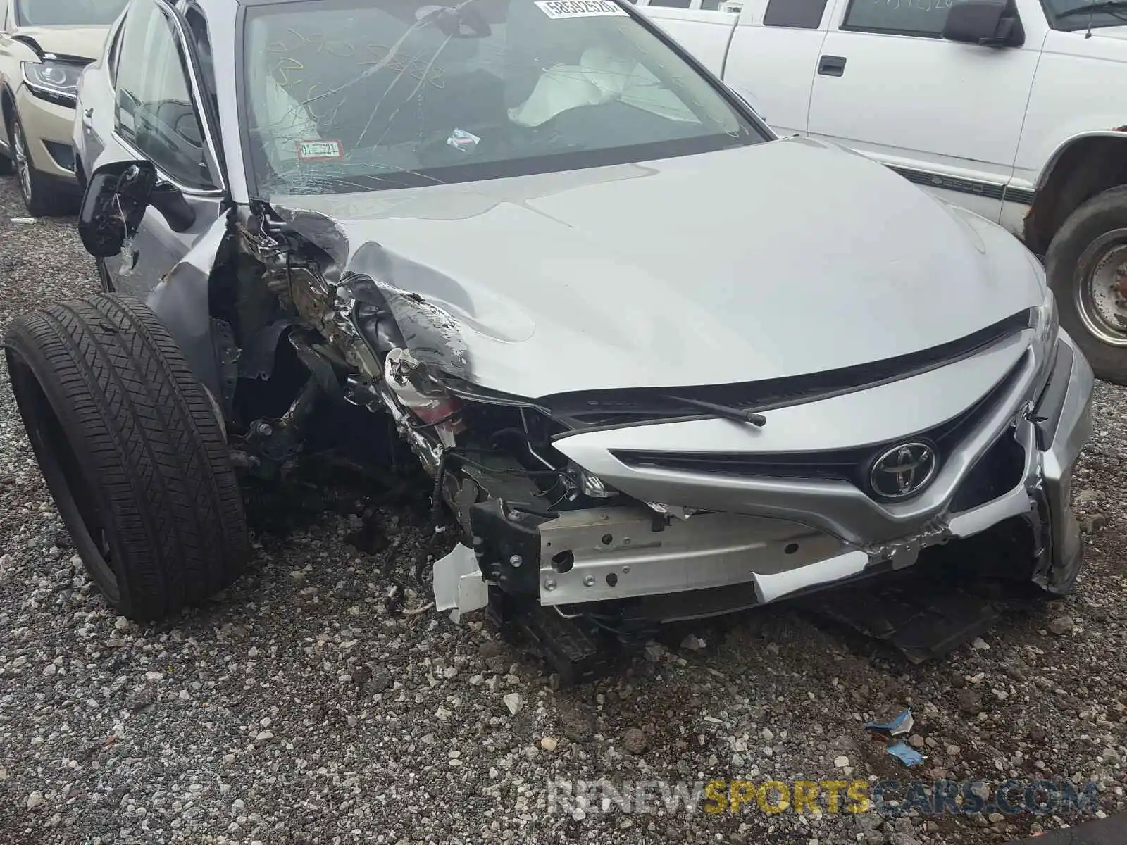 9 Photograph of a damaged car 4T1B61HK5KU830838 TOYOTA CAMRY 2019