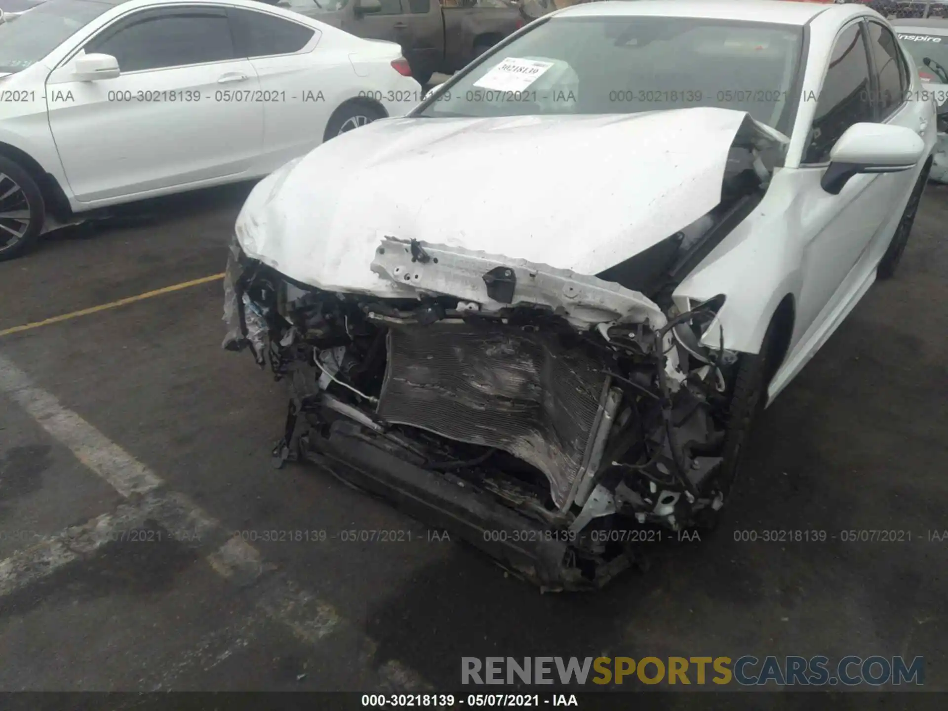 6 Photograph of a damaged car 4T1B61HK5KU832850 TOYOTA CAMRY 2019