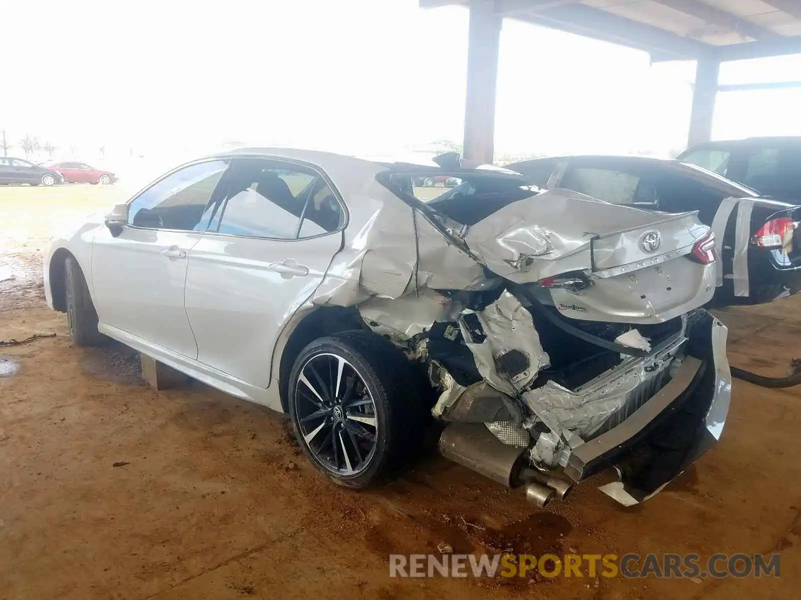 3 Photograph of a damaged car 4T1B61HK5KU840804 TOYOTA CAMRY 2019