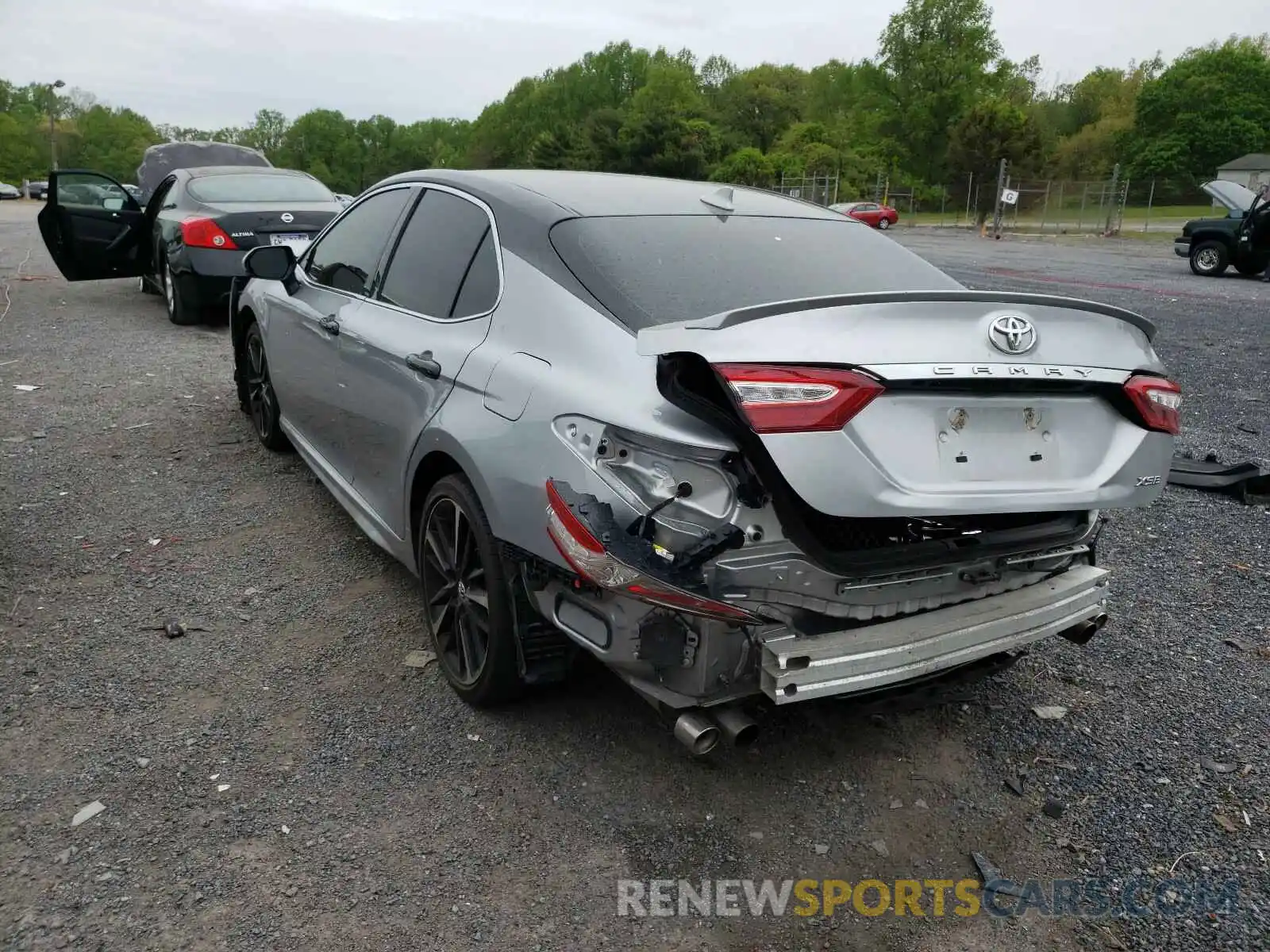 3 Photograph of a damaged car 4T1B61HK5KU841502 TOYOTA CAMRY 2019