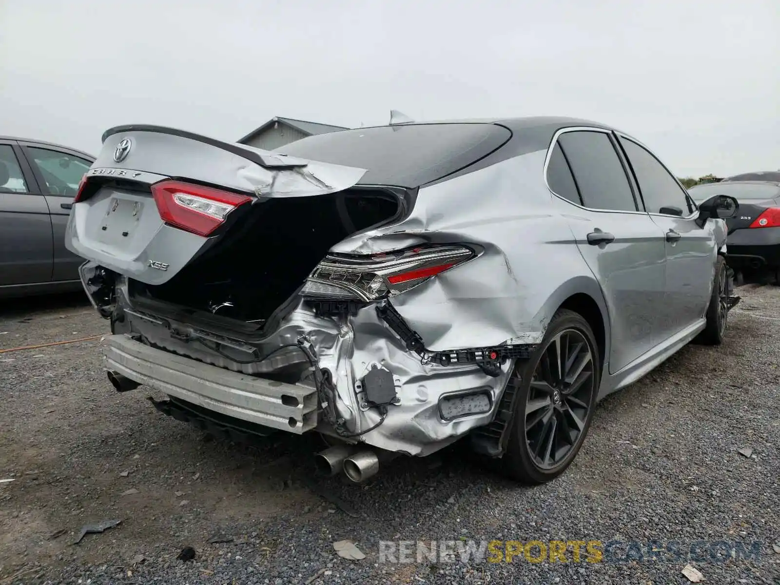 4 Photograph of a damaged car 4T1B61HK5KU841502 TOYOTA CAMRY 2019