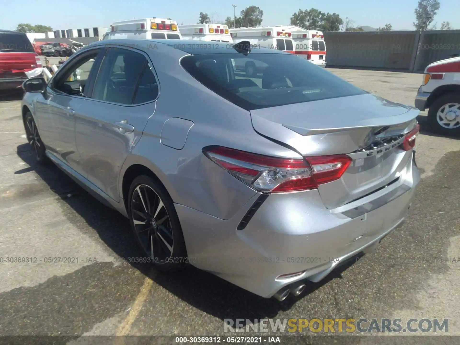 3 Photograph of a damaged car 4T1B61HK5KU846540 TOYOTA CAMRY 2019