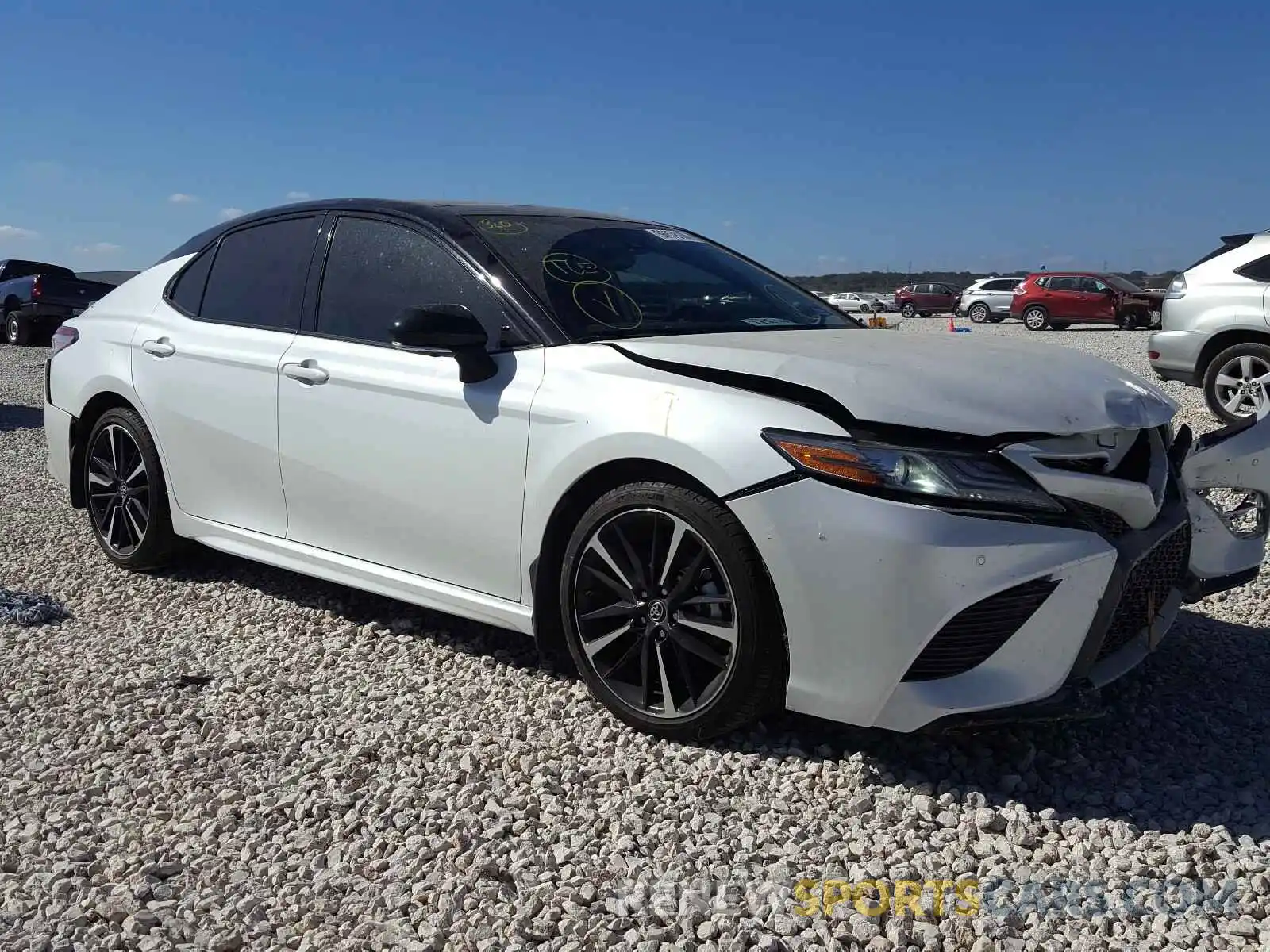 1 Photograph of a damaged car 4T1B61HK6KU169448 TOYOTA CAMRY 2019