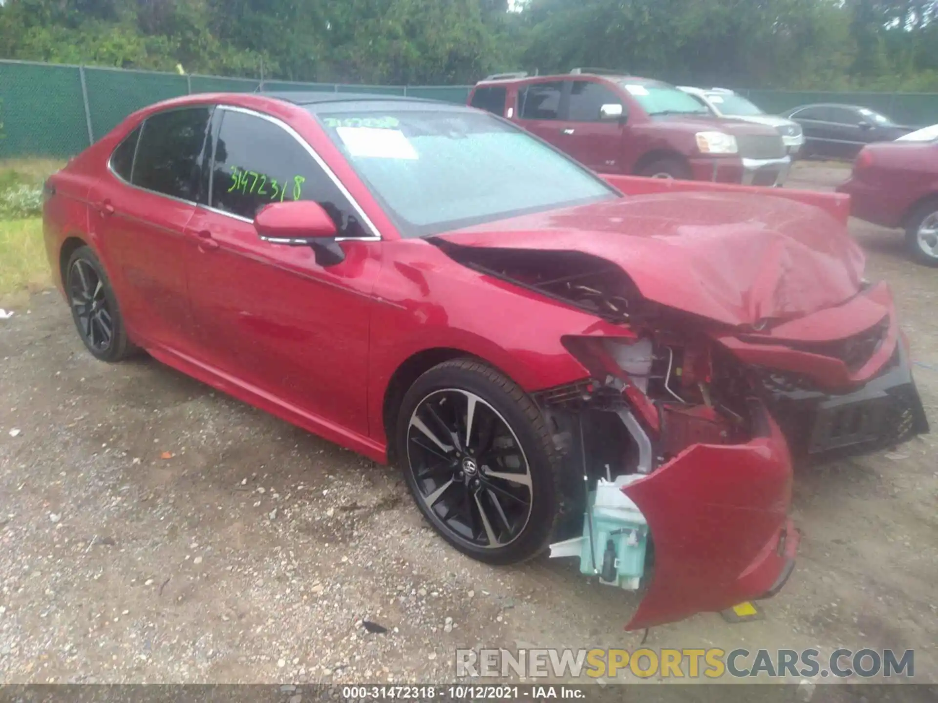 1 Photograph of a damaged car 4T1B61HK6KU172074 TOYOTA CAMRY 2019