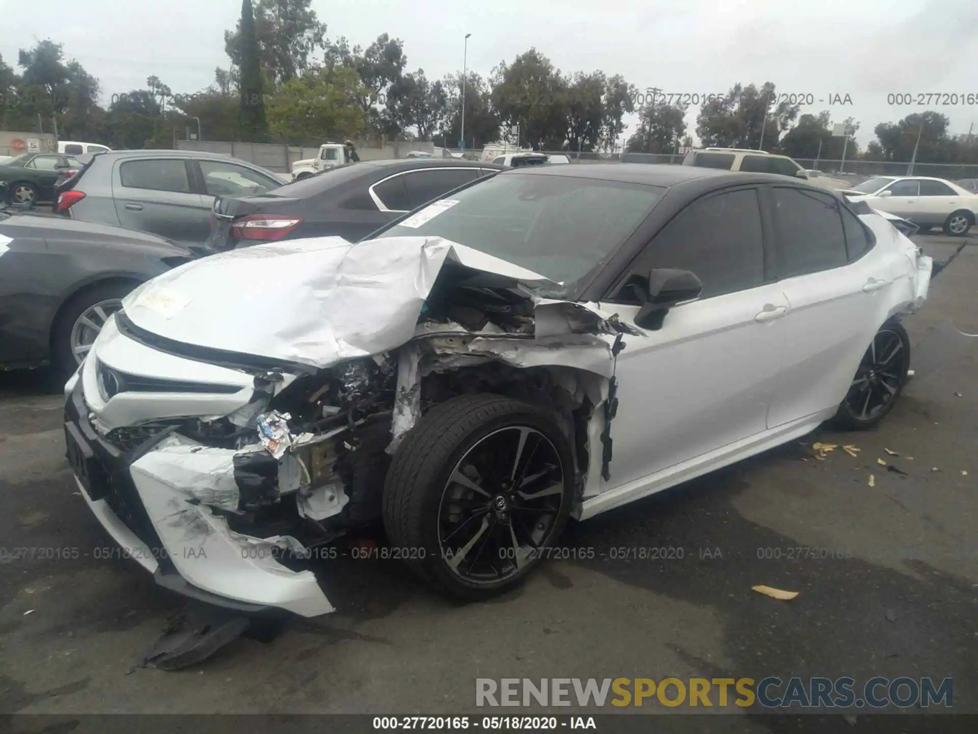 2 Photograph of a damaged car 4T1B61HK6KU173516 TOYOTA CAMRY 2019