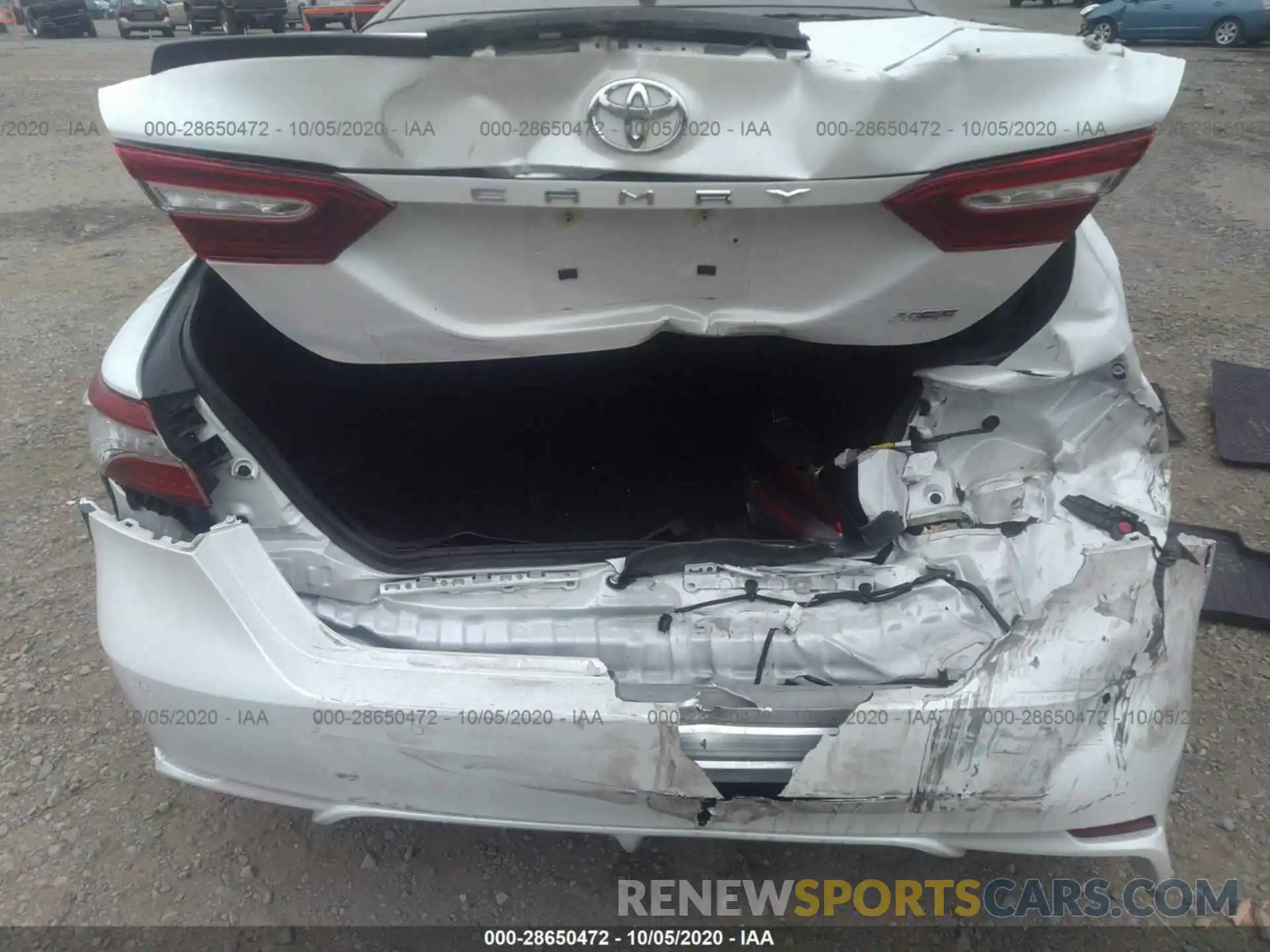 6 Photograph of a damaged car 4T1B61HK6KU174102 TOYOTA CAMRY 2019