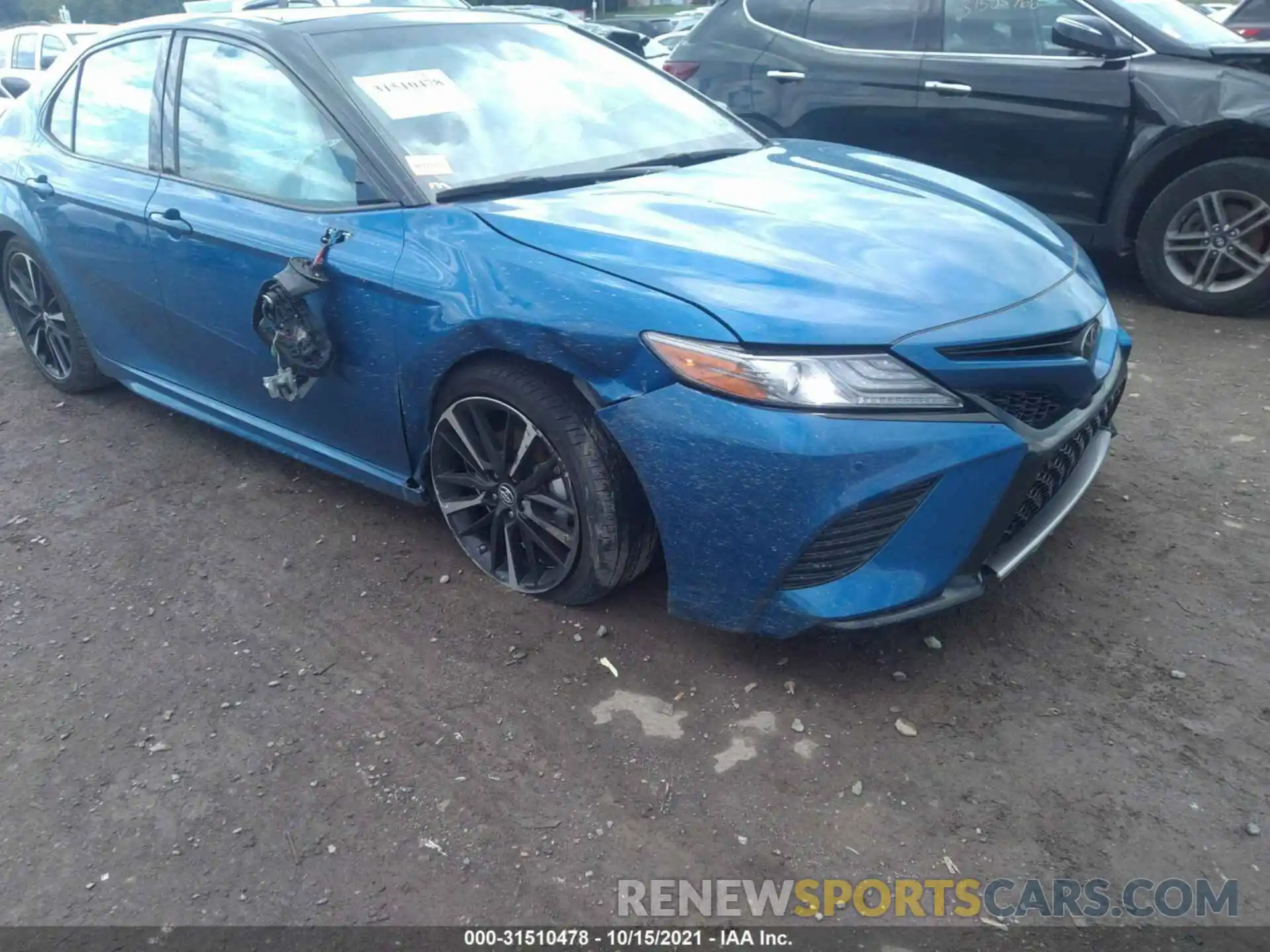 6 Photograph of a damaged car 4T1B61HK6KU177906 TOYOTA CAMRY 2019