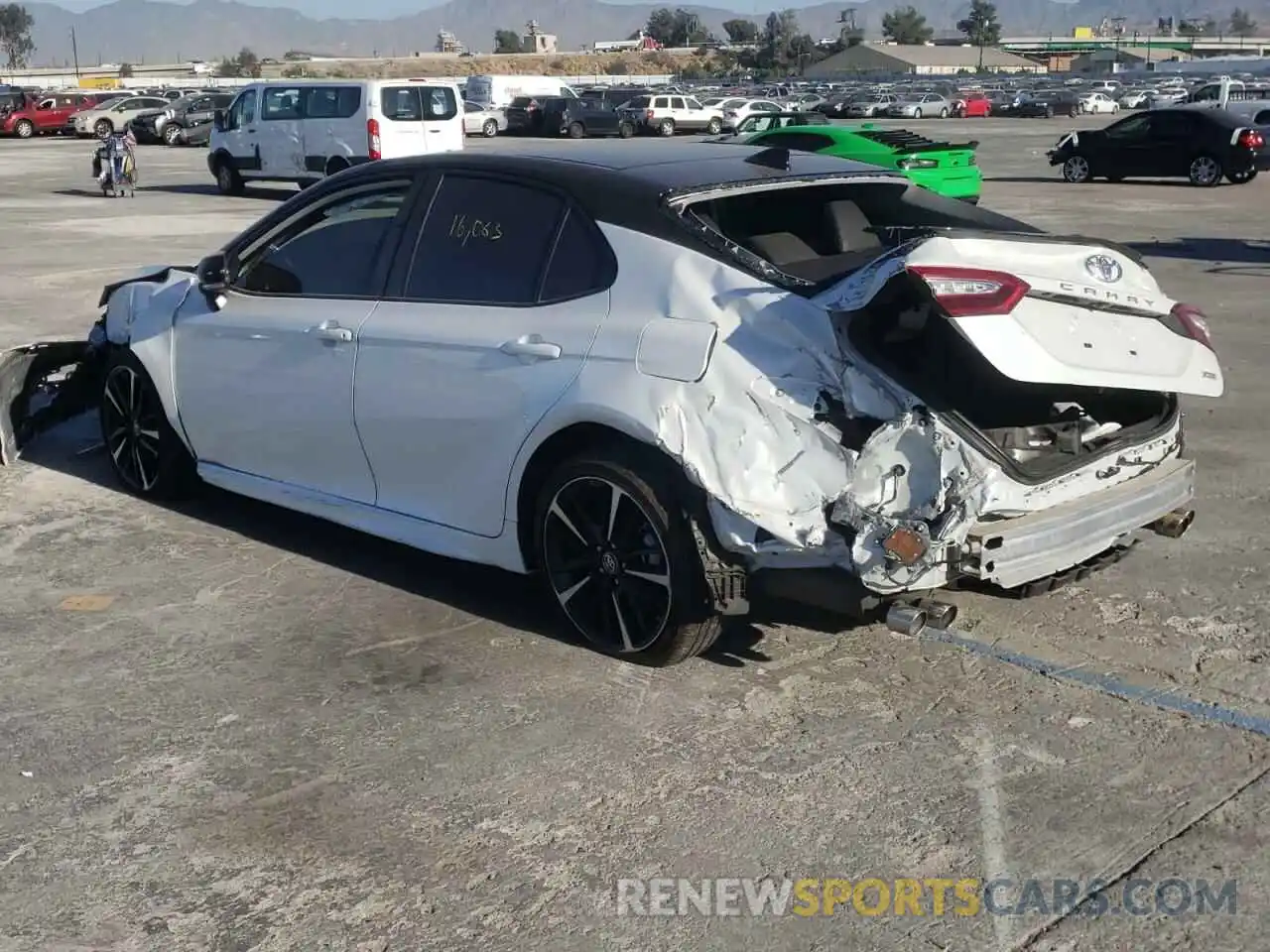 3 Photograph of a damaged car 4T1B61HK6KU180630 TOYOTA CAMRY 2019