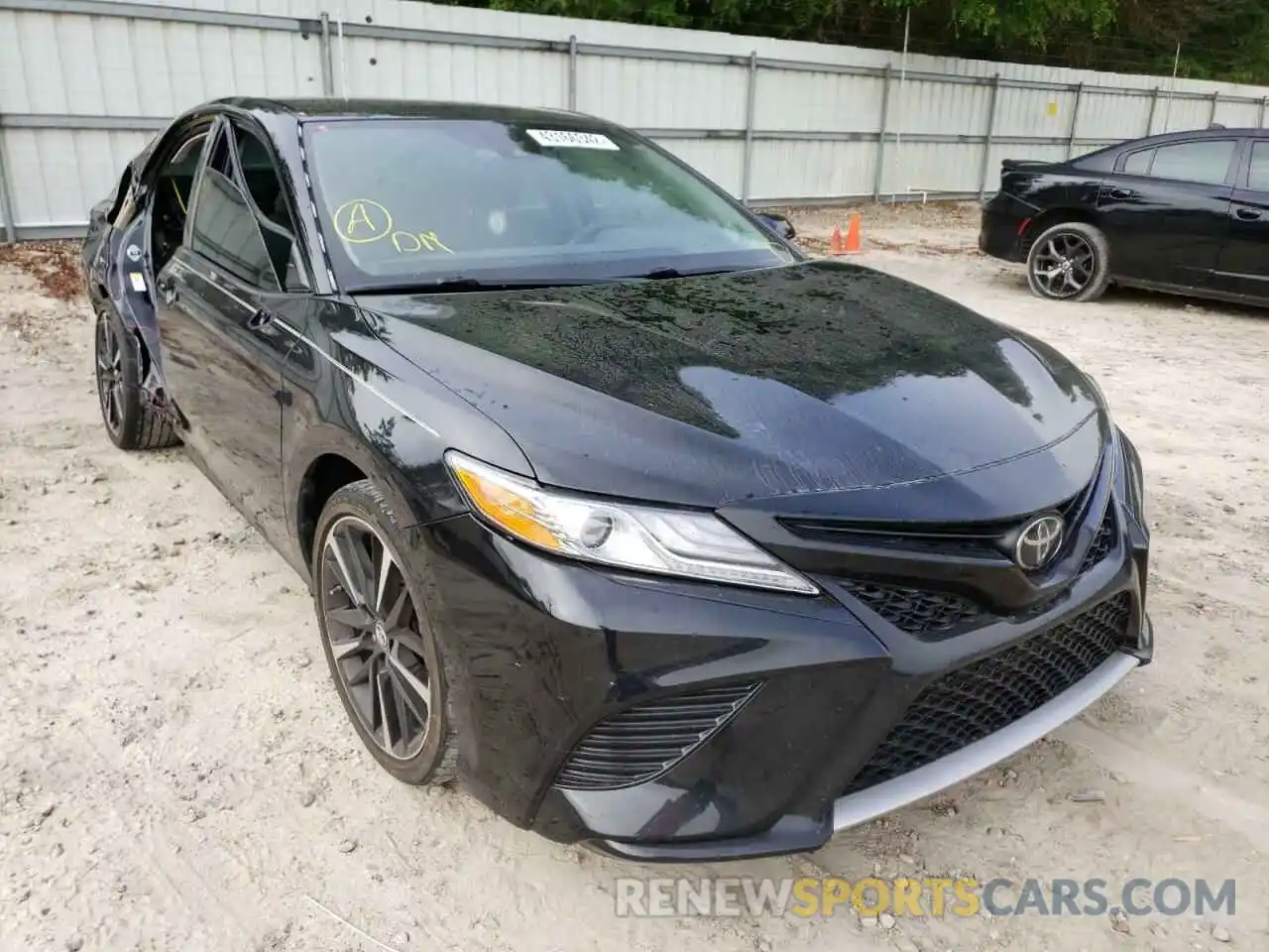 1 Photograph of a damaged car 4T1B61HK6KU180921 TOYOTA CAMRY 2019