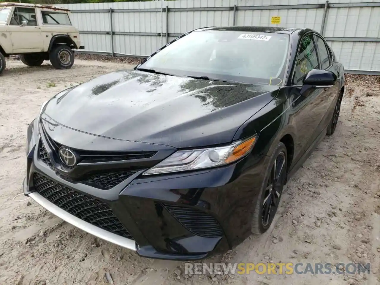 2 Photograph of a damaged car 4T1B61HK6KU180921 TOYOTA CAMRY 2019