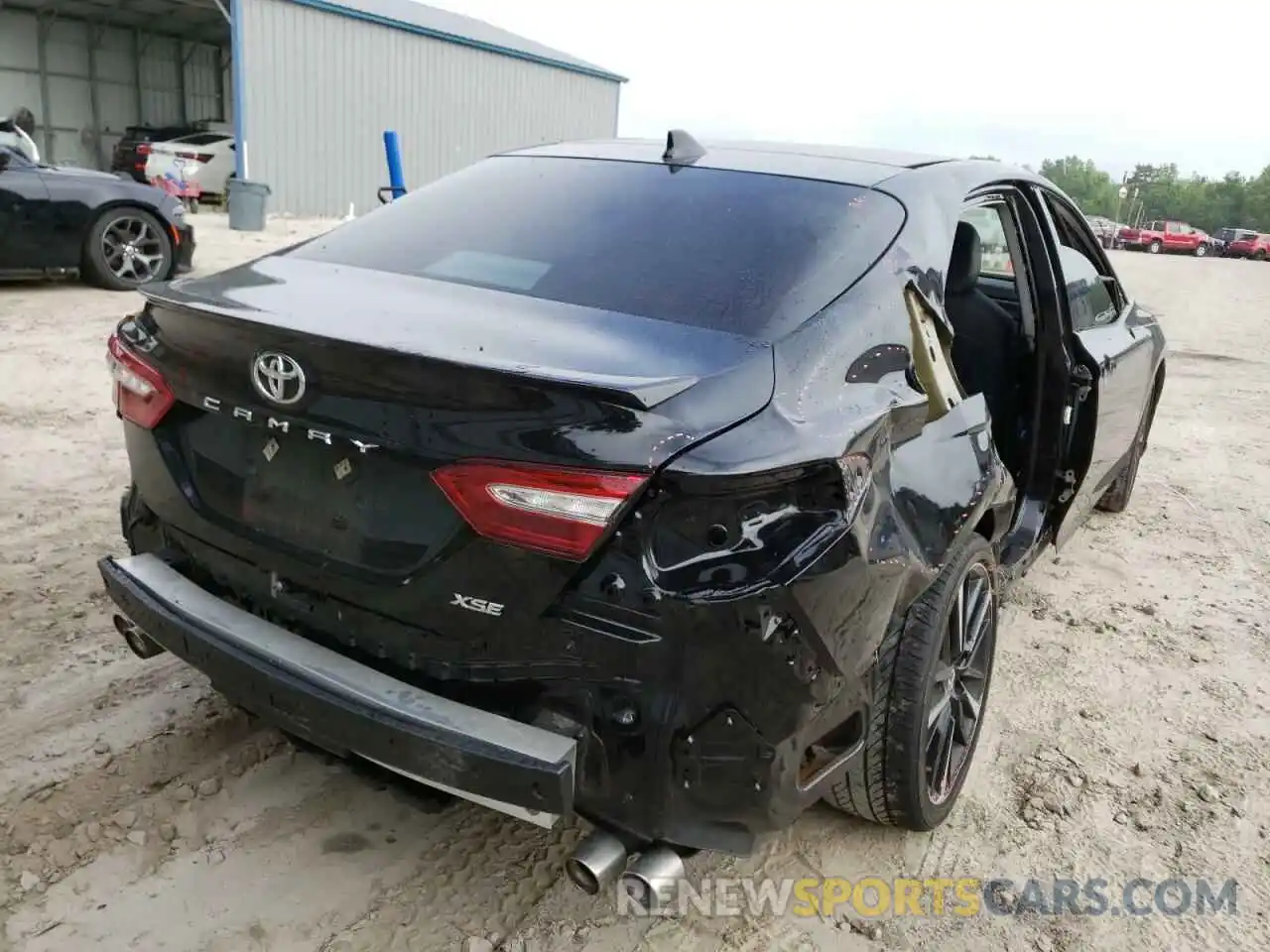 4 Photograph of a damaged car 4T1B61HK6KU180921 TOYOTA CAMRY 2019