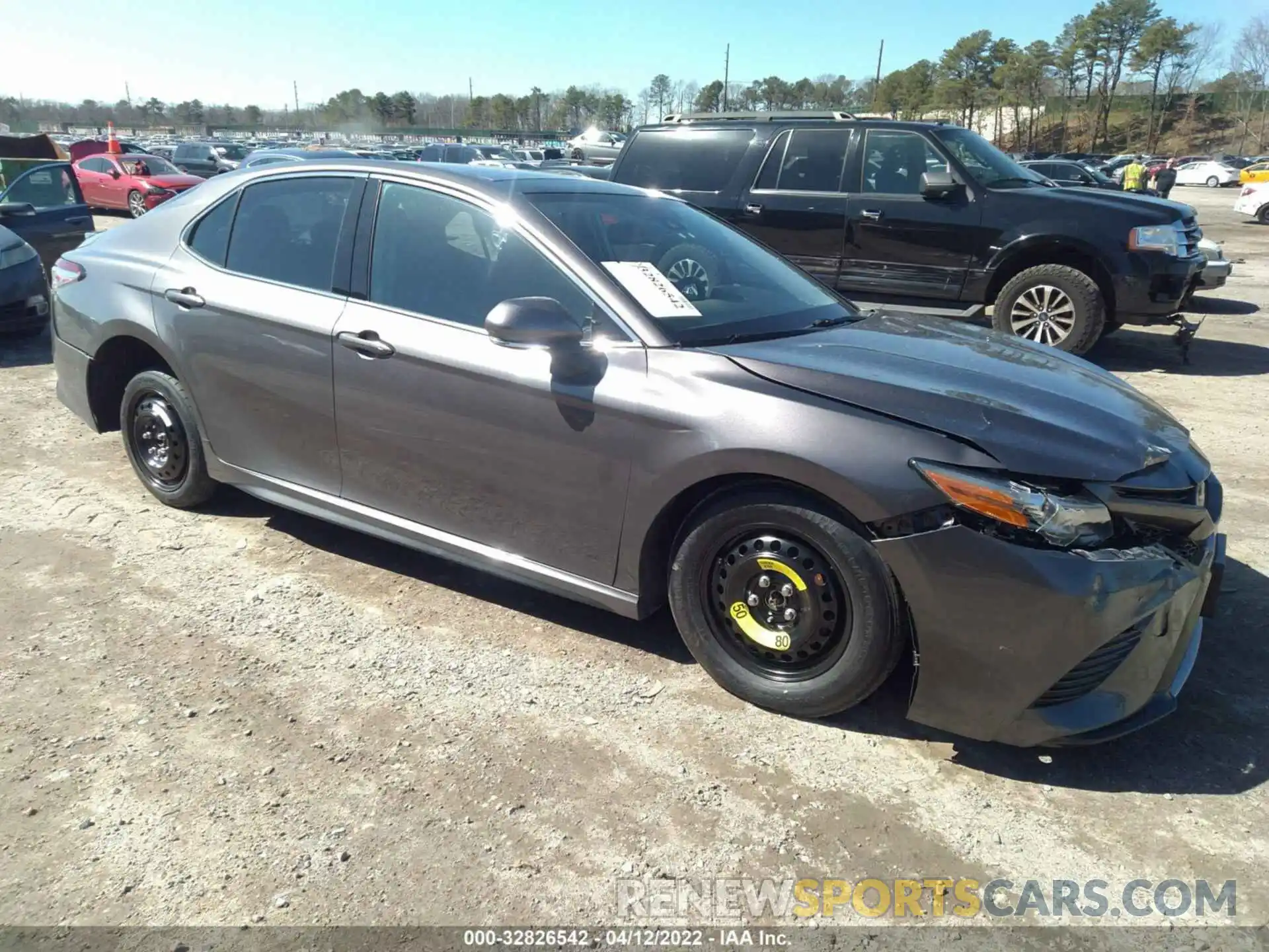 1 Photograph of a damaged car 4T1B61HK6KU183169 TOYOTA CAMRY 2019