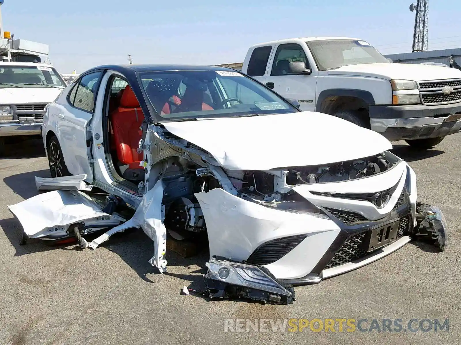 1 Photograph of a damaged car 4T1B61HK6KU188050 TOYOTA CAMRY 2019