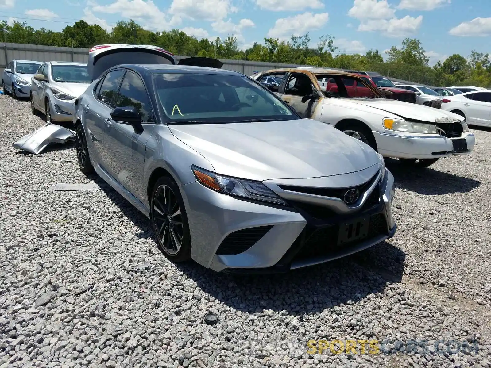 1 Photograph of a damaged car 4T1B61HK6KU189652 TOYOTA CAMRY 2019