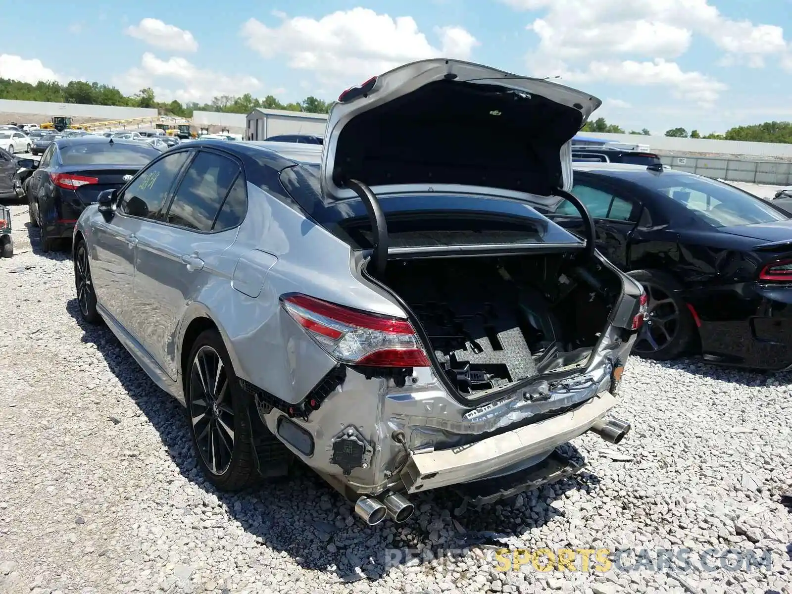 3 Photograph of a damaged car 4T1B61HK6KU189652 TOYOTA CAMRY 2019