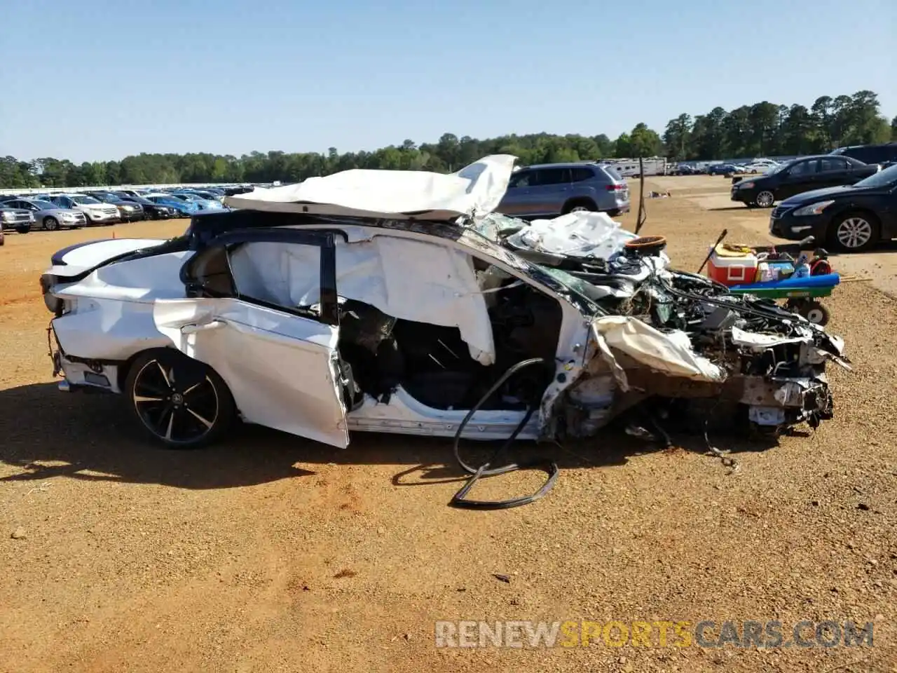 10 Photograph of a damaged car 4T1B61HK6KU197752 TOYOTA CAMRY 2019