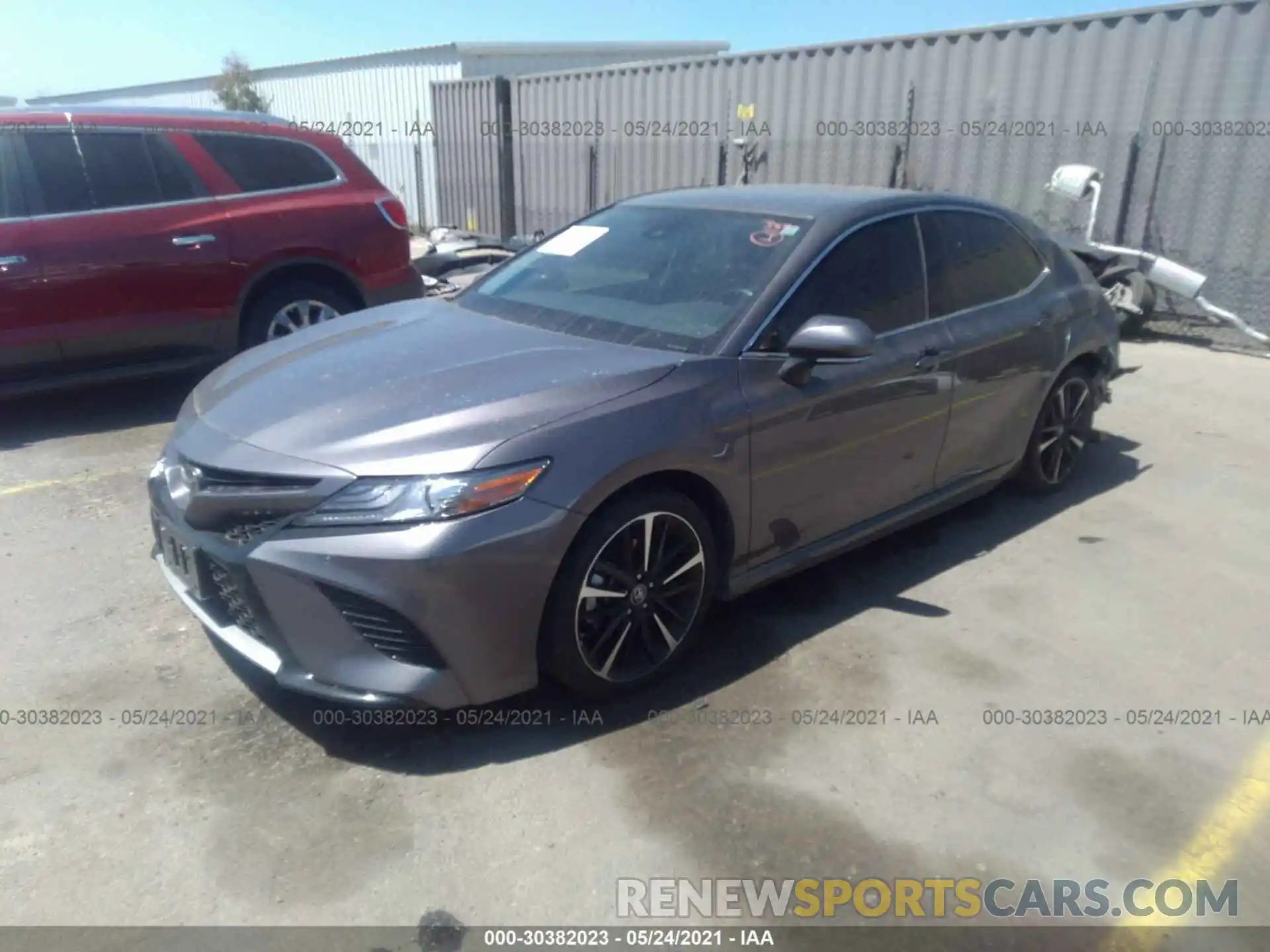 2 Photograph of a damaged car 4T1B61HK6KU198139 TOYOTA CAMRY 2019